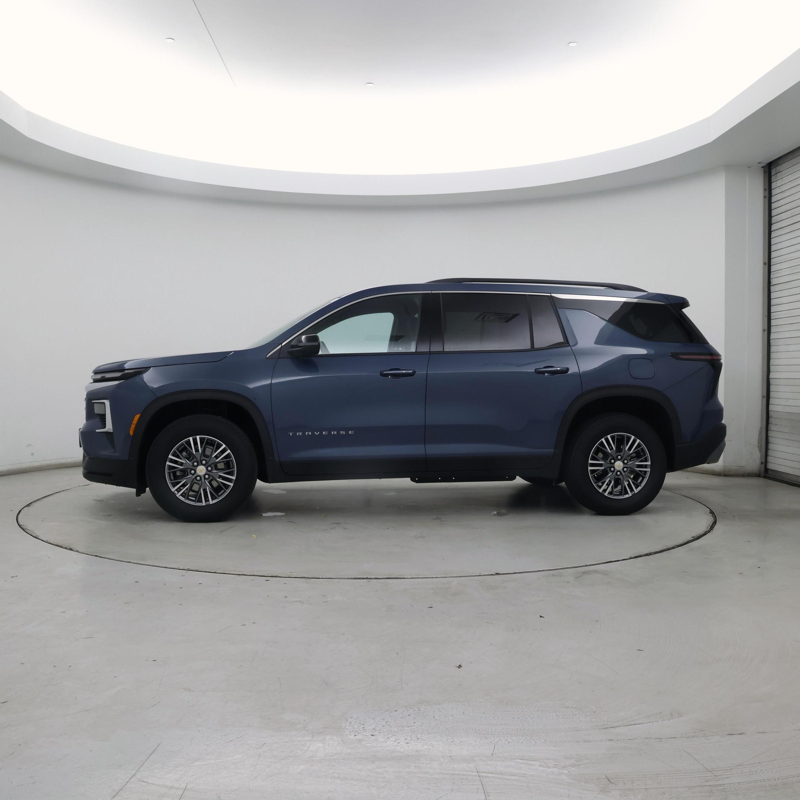 Thumbnail: 2025 Chevrolet Traverse - 3