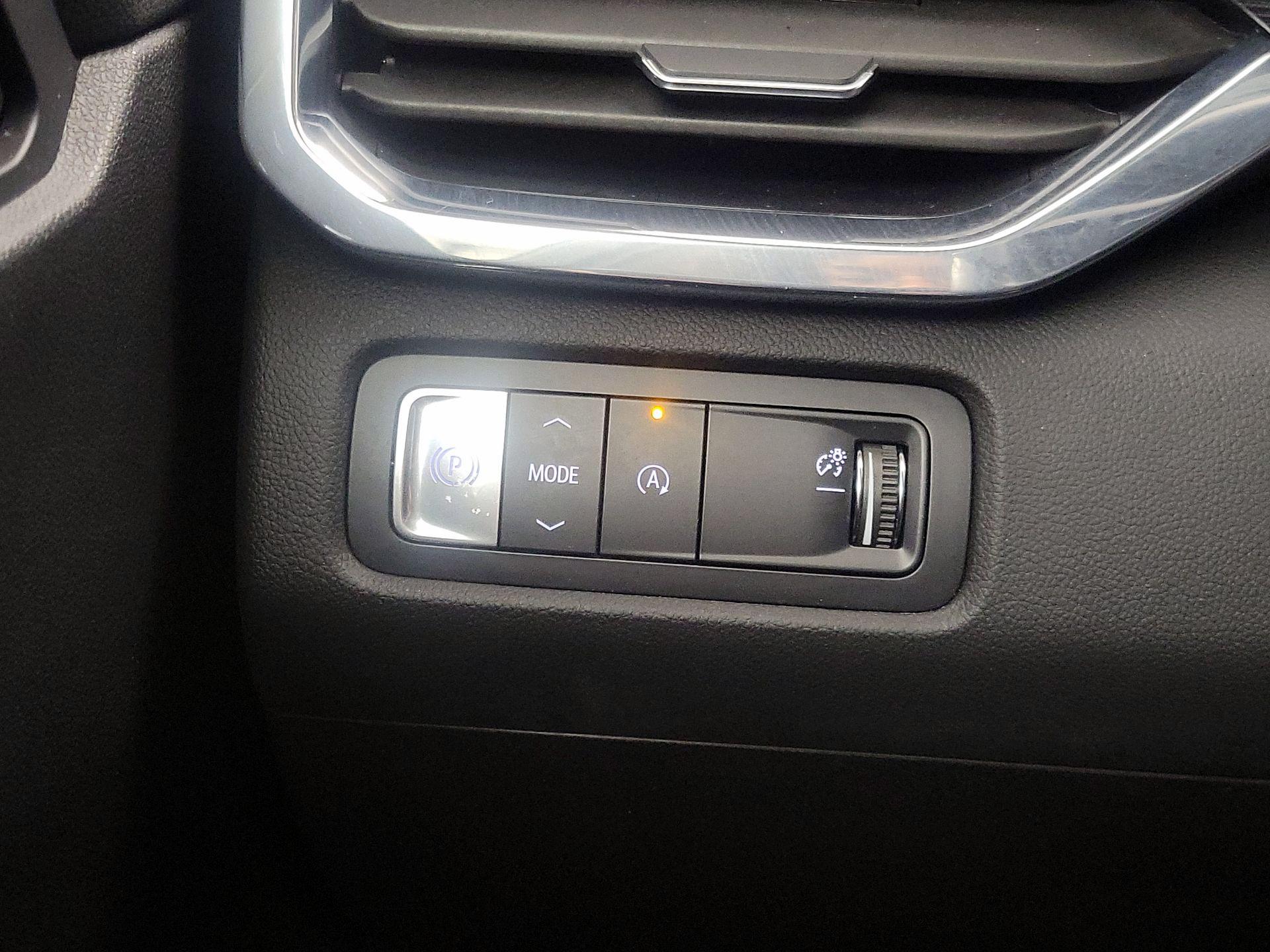 Thumbnail: 2025 GMC Acadia - 13