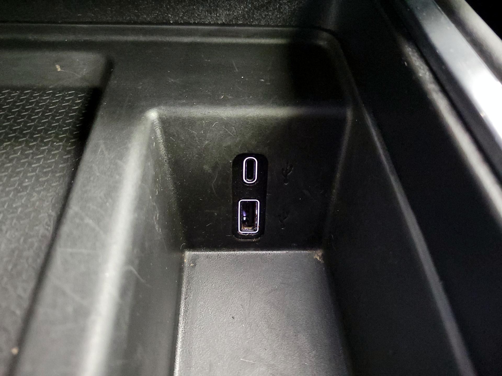 Thumbnail: 2025 GMC Acadia - 19