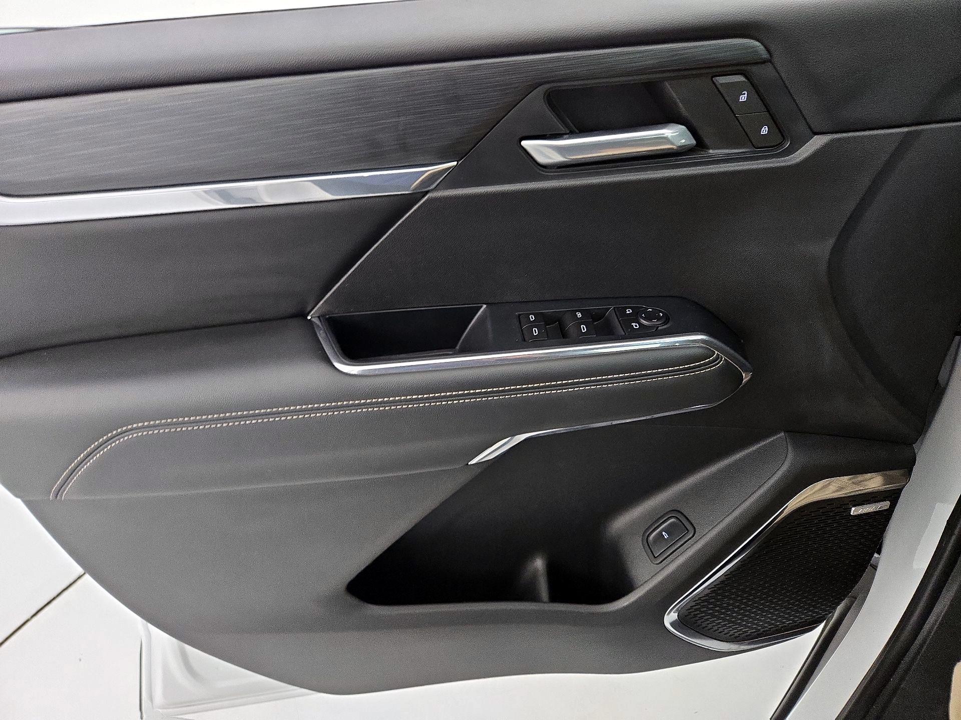 Thumbnail: 2025 GMC Acadia - 12