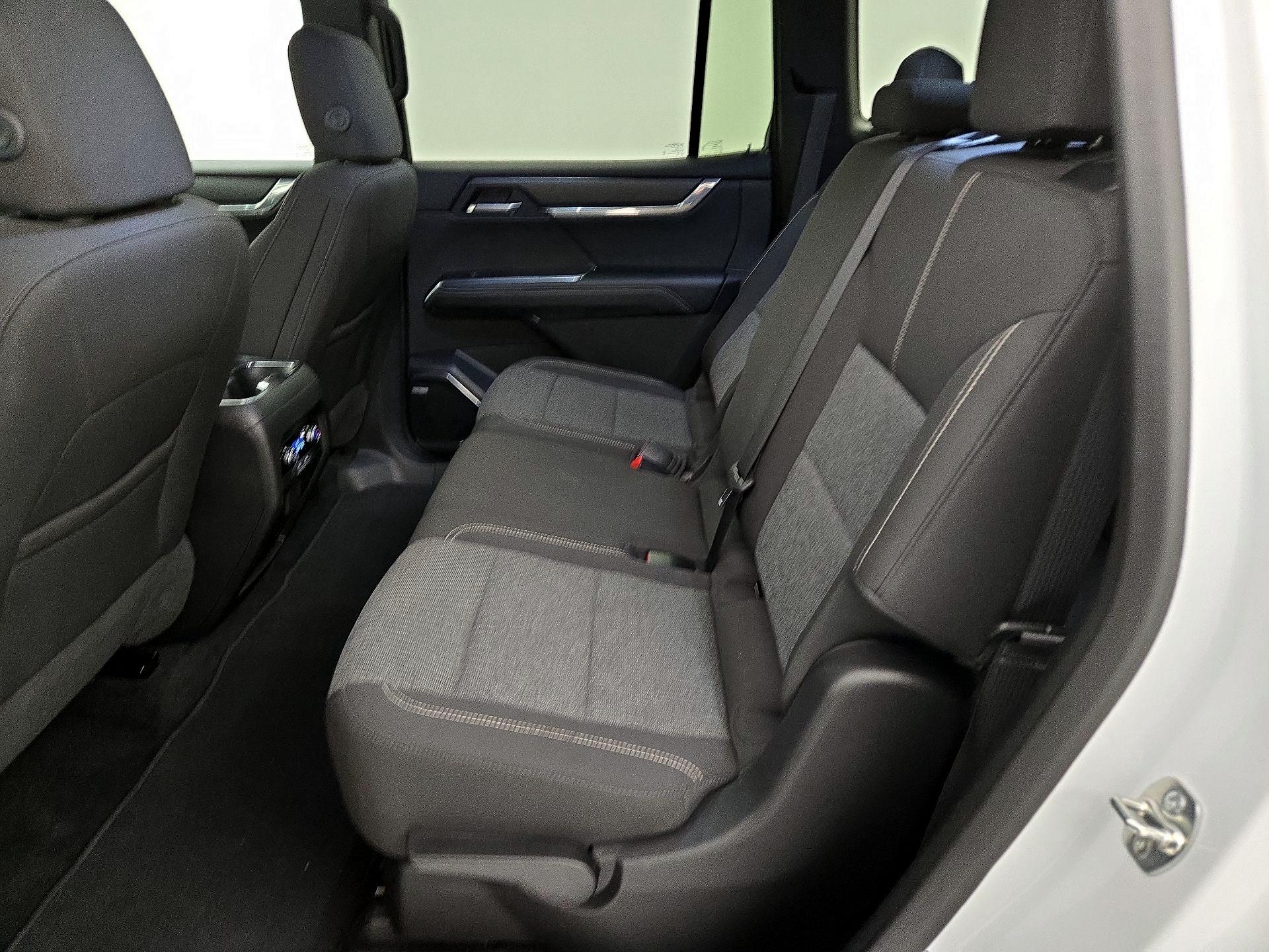 Thumbnail: 2025 GMC Acadia - 19