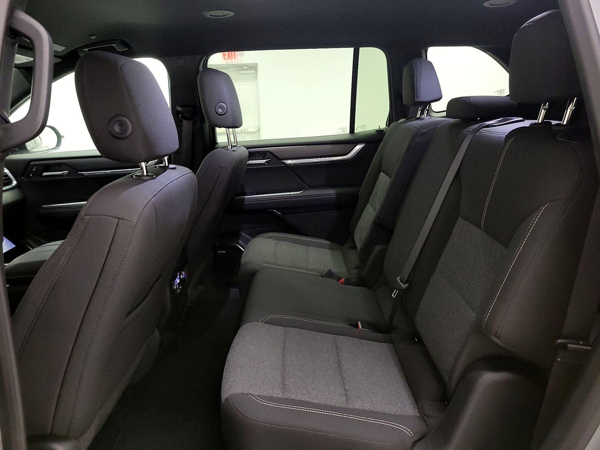 Thumbnail: 2025 GMC Acadia - 20