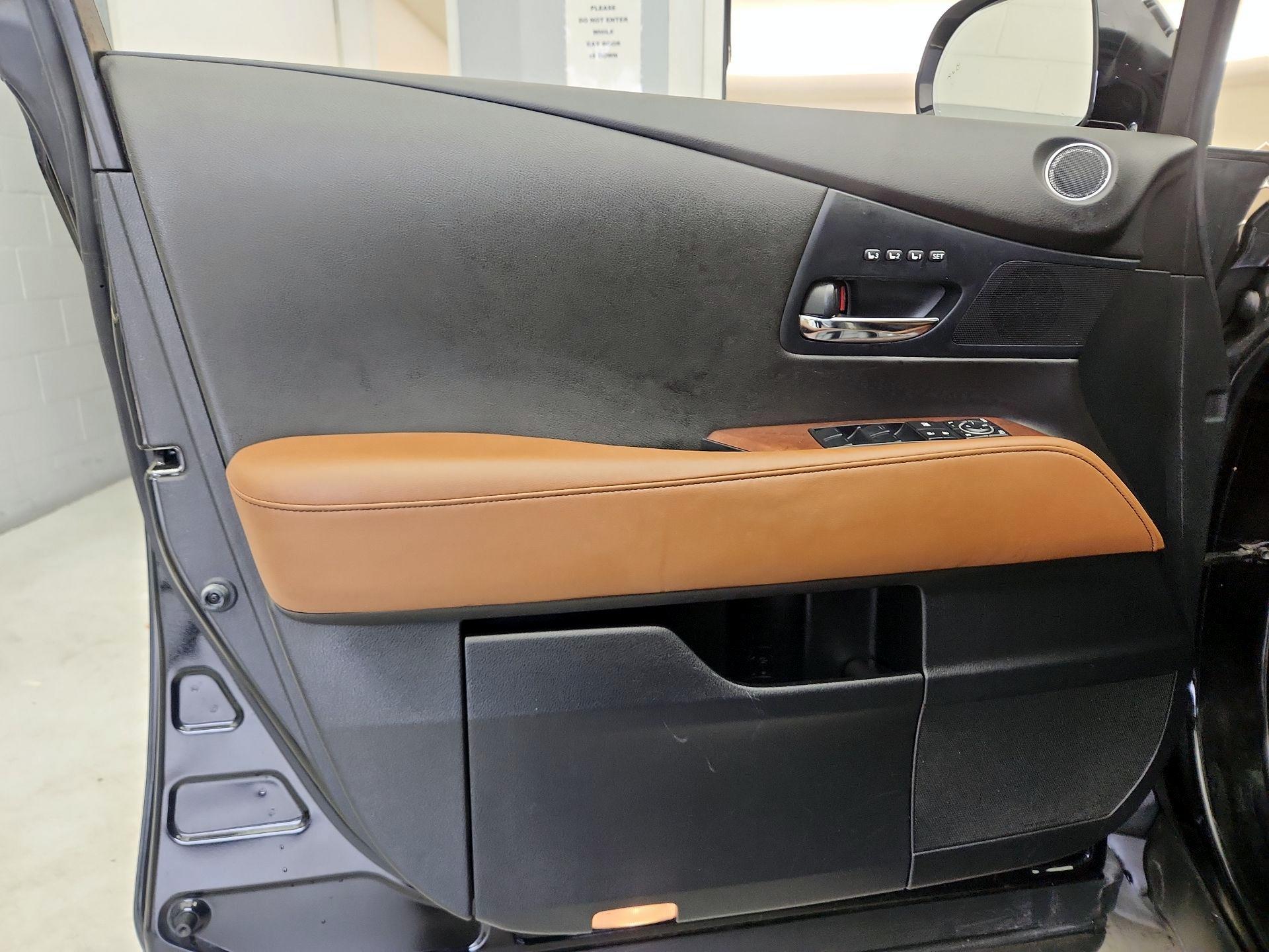 Thumbnail: 2015 Lexus RX - 12