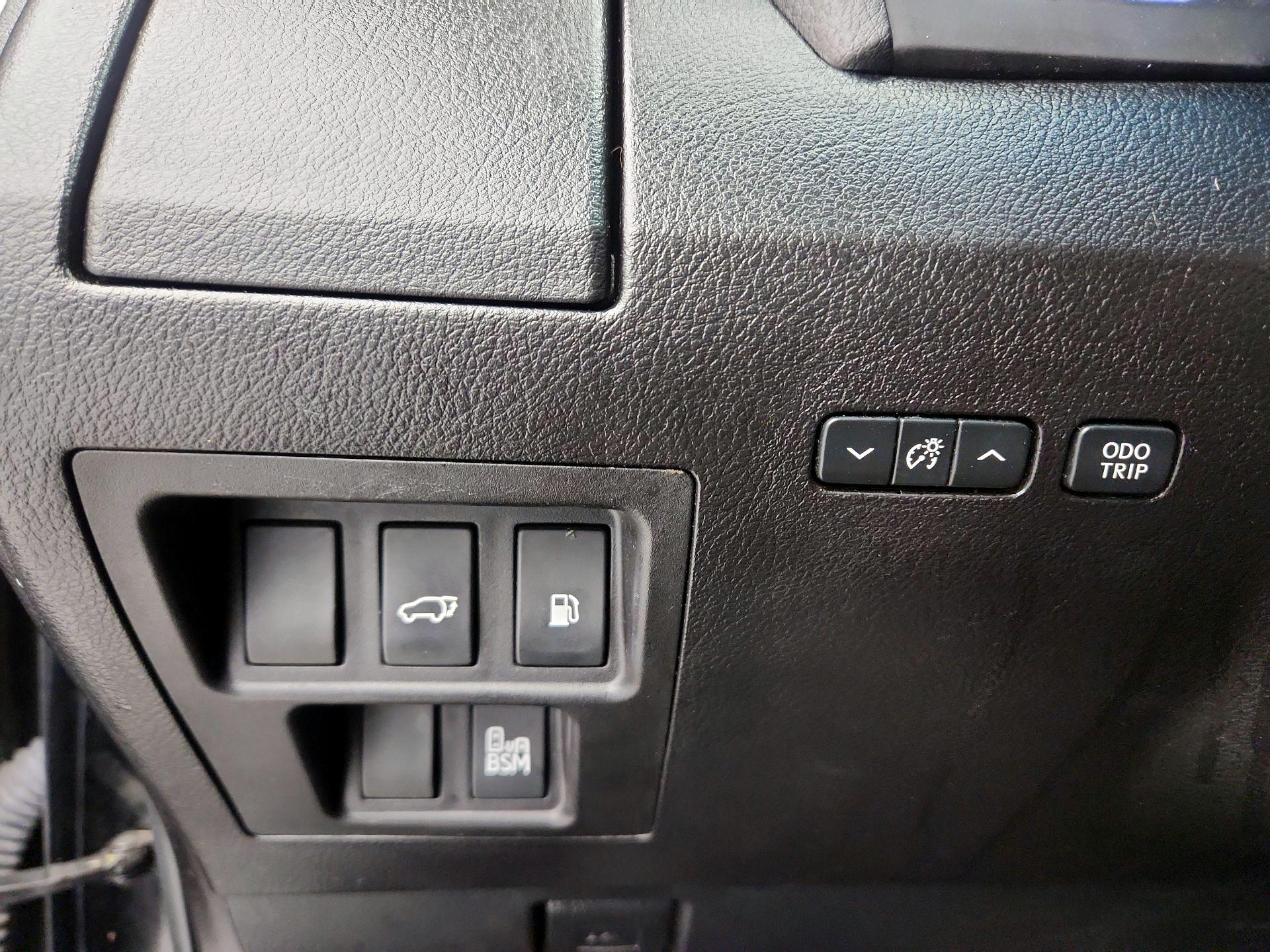 Thumbnail: 2015 Lexus RX - 13