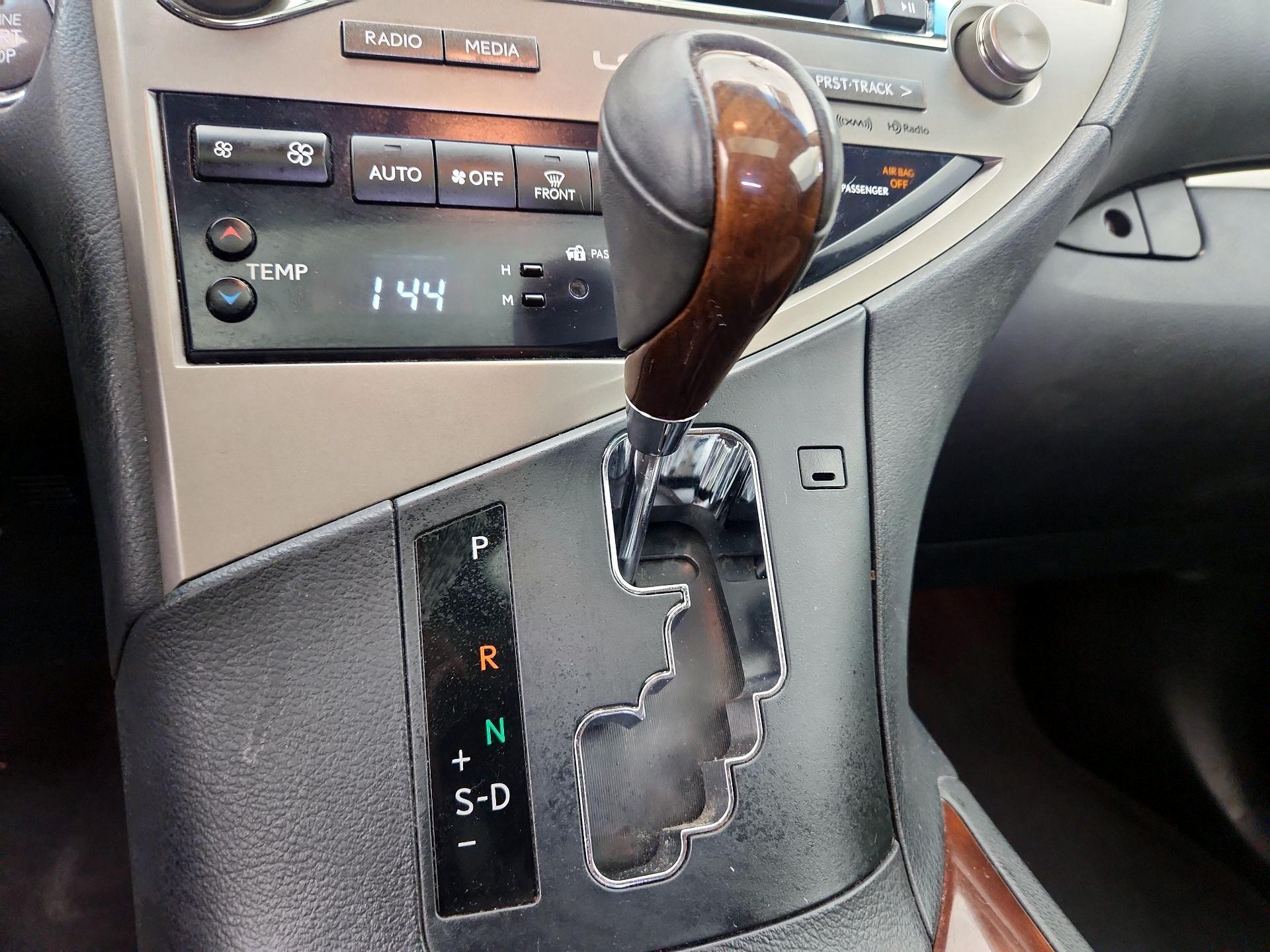 Thumbnail: 2015 Lexus RX - 17