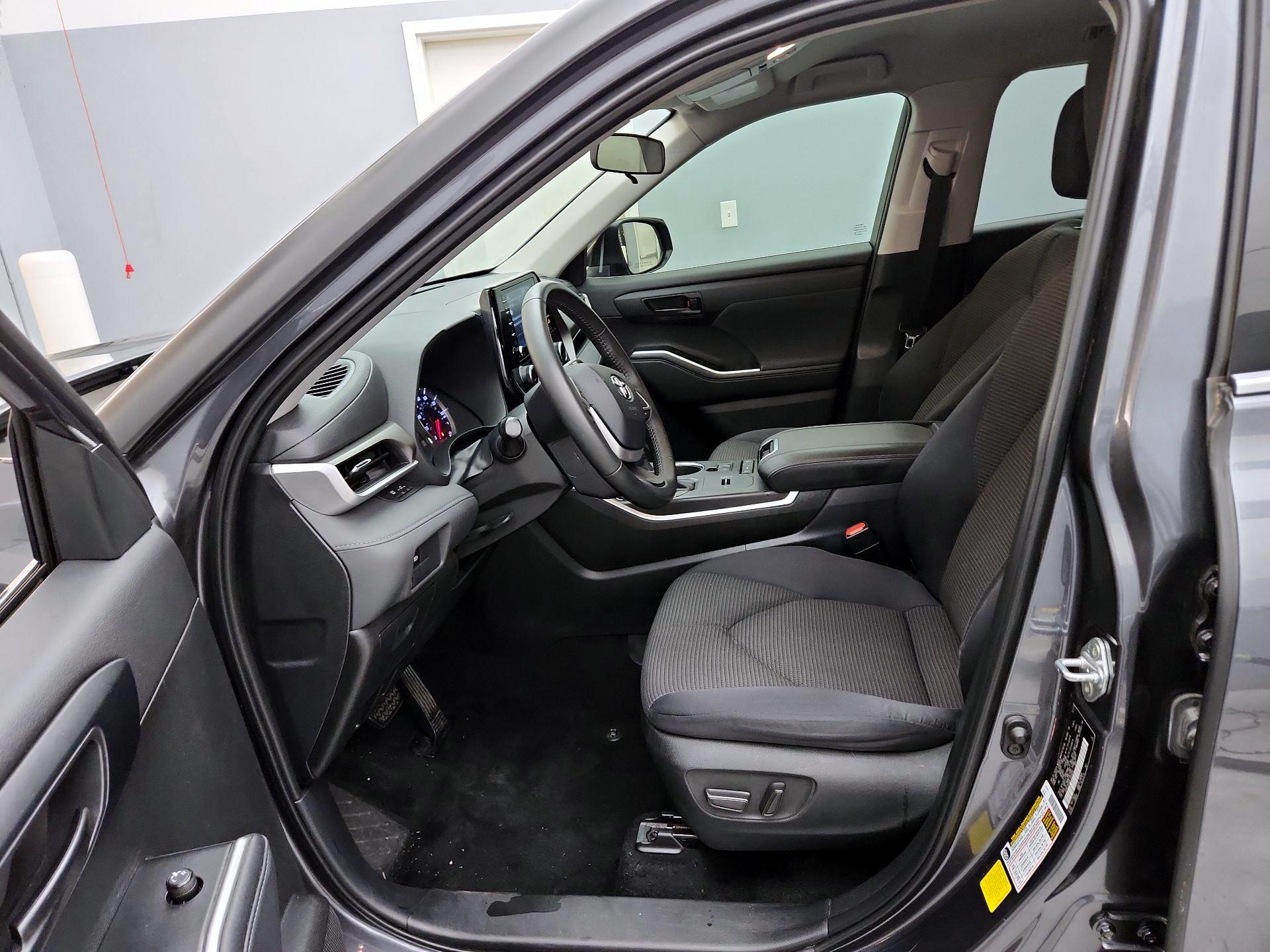 Thumbnail: 2020 Toyota Highlander - 11