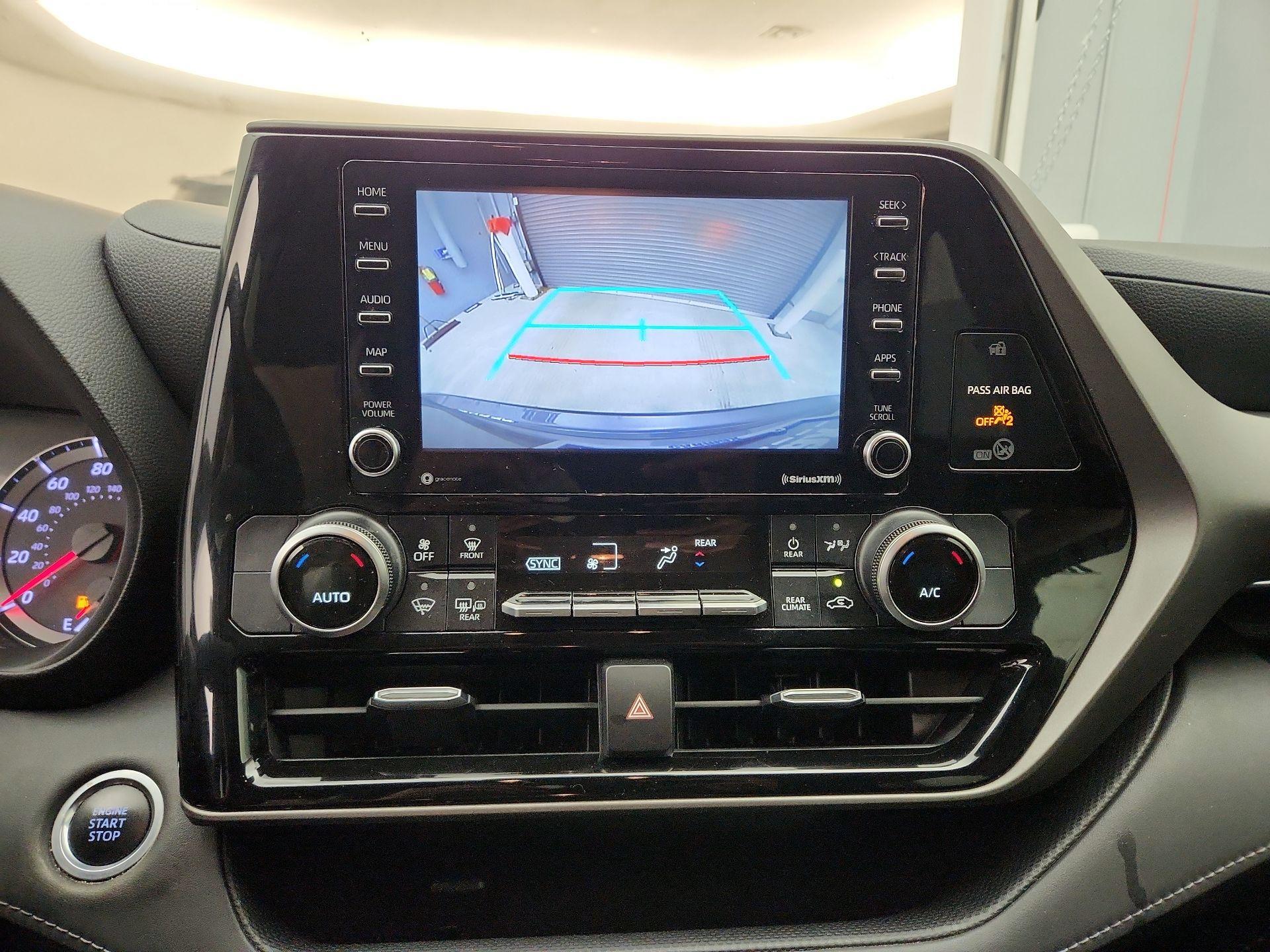 Thumbnail: 2020 Toyota Highlander - 14