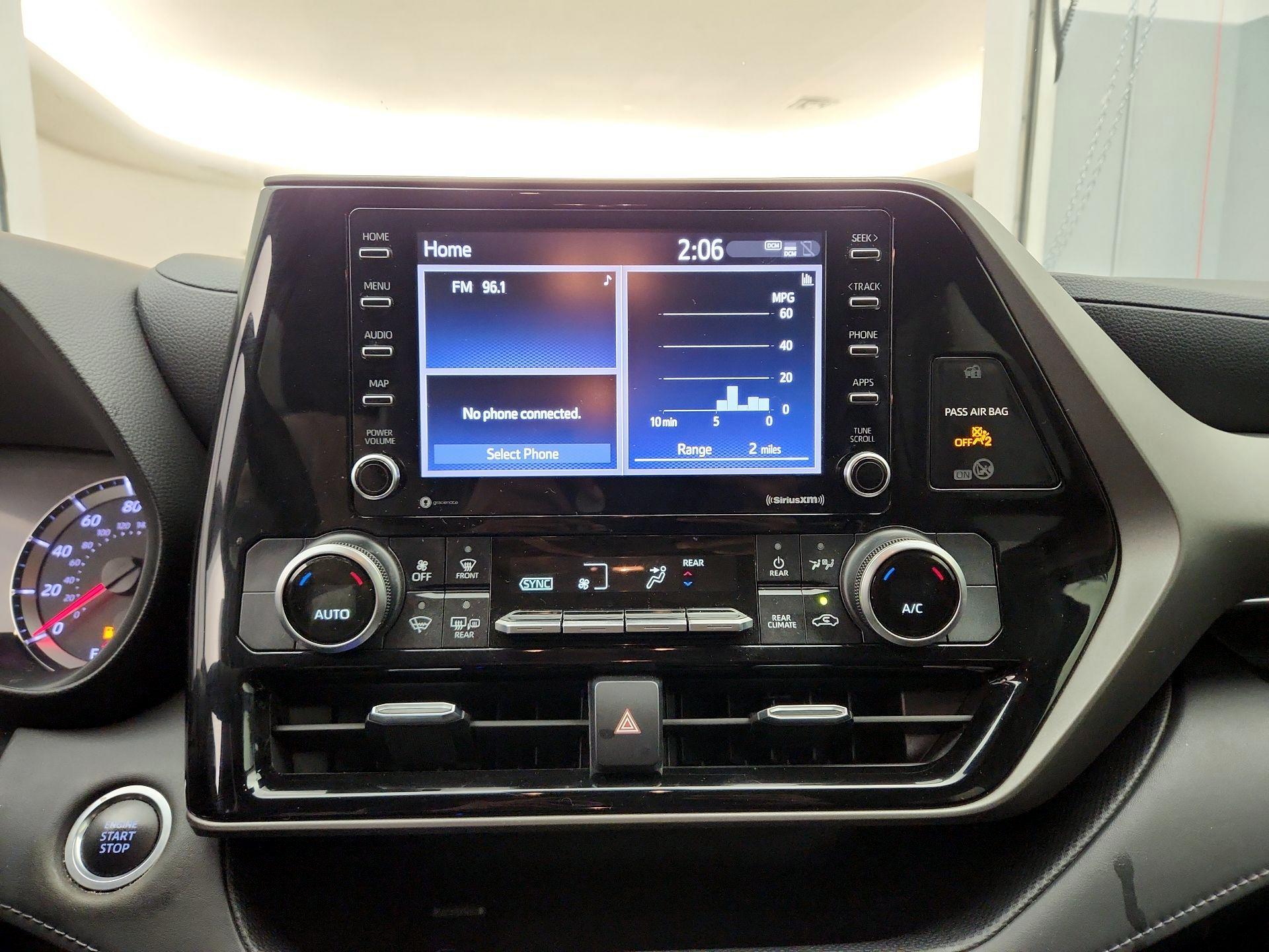 Thumbnail: 2020 Toyota Highlander - 15