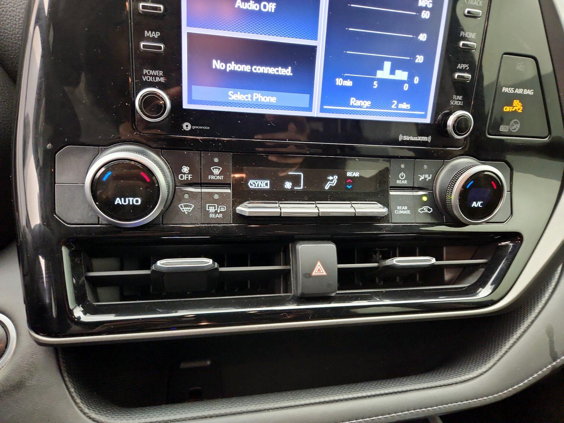 Thumbnail: 2020 Toyota Highlander - 16