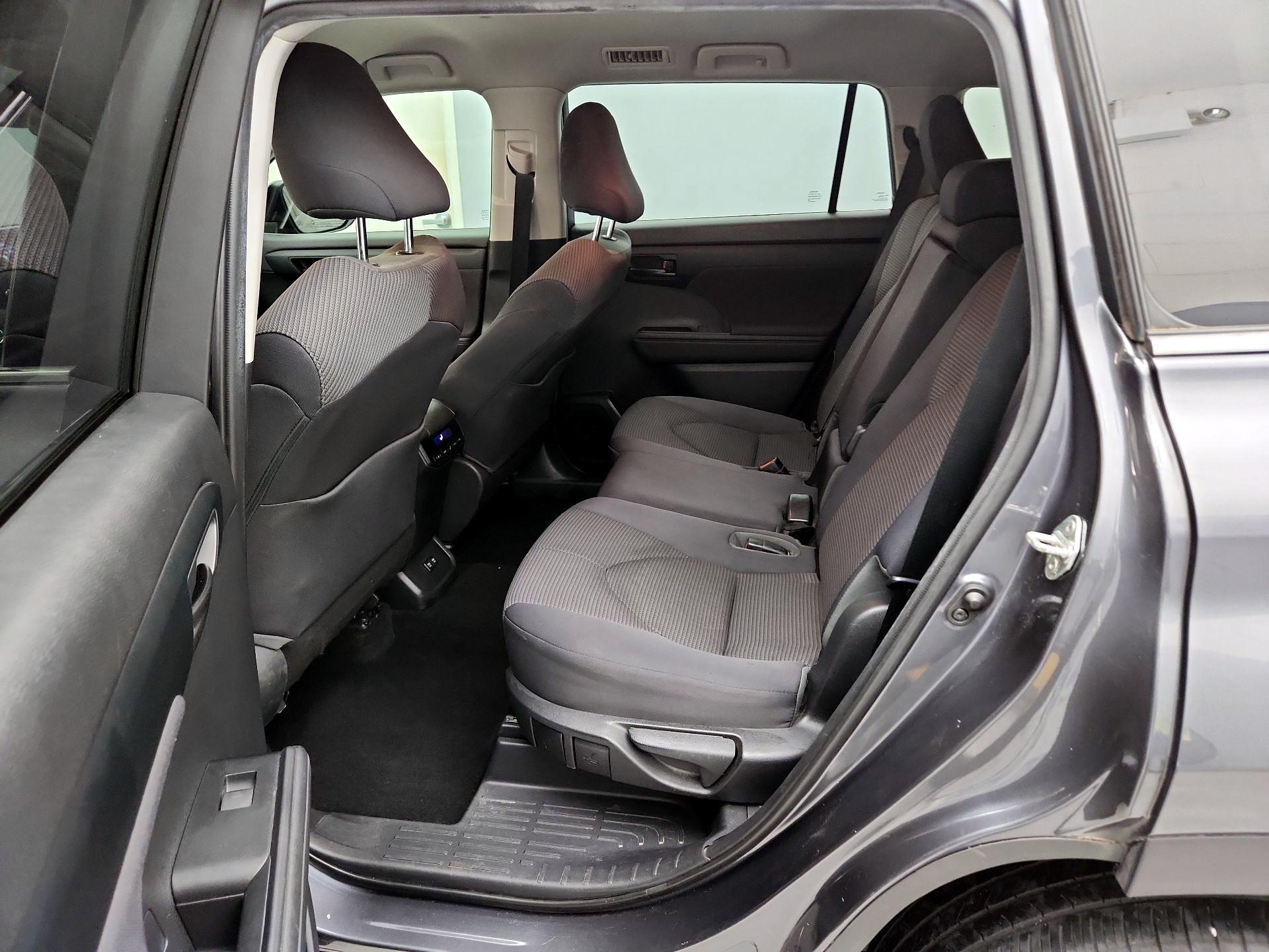 Thumbnail: 2020 Toyota Highlander - 19