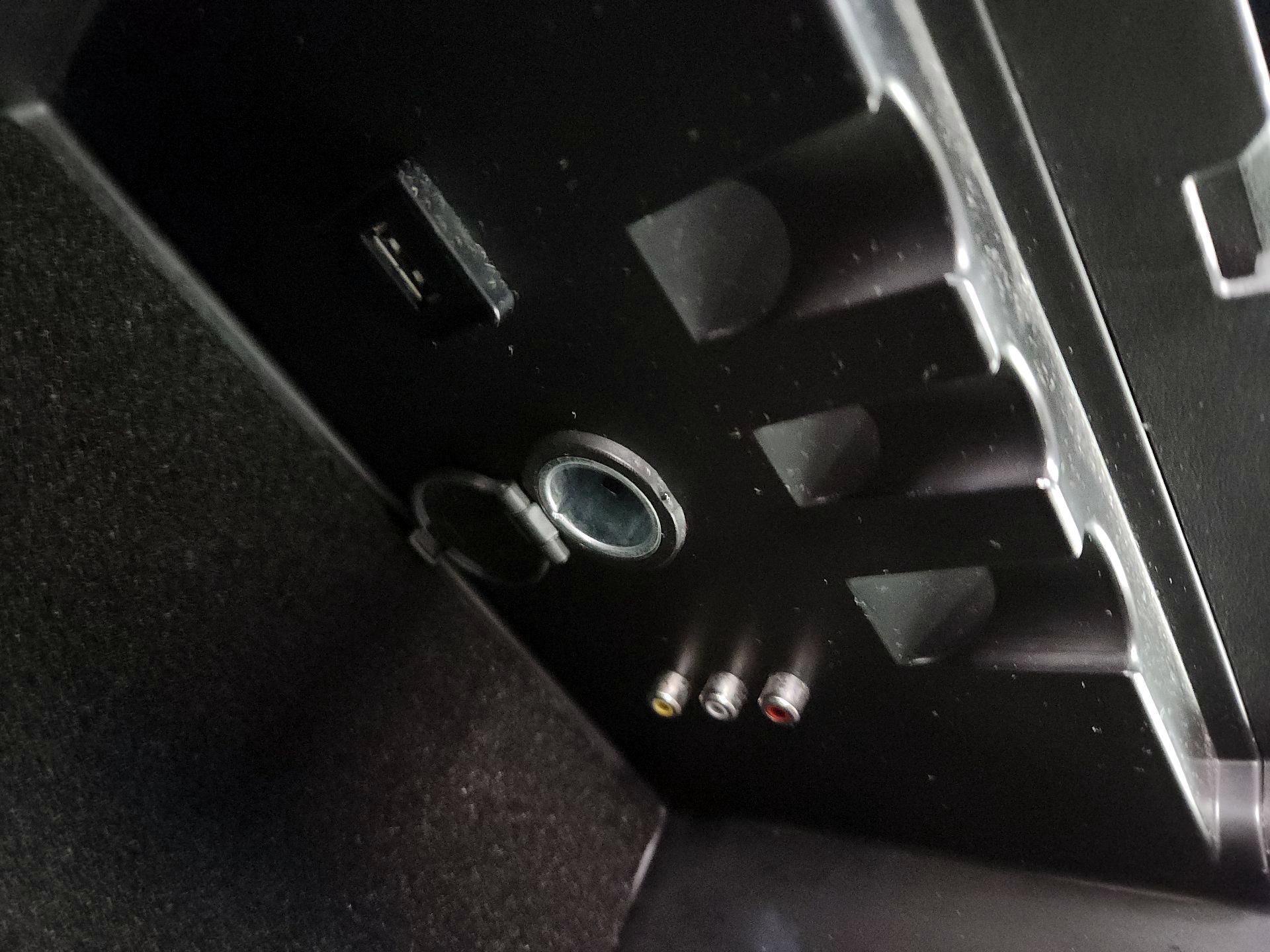 Thumbnail: 2015 Nissan Pathfinder - 18