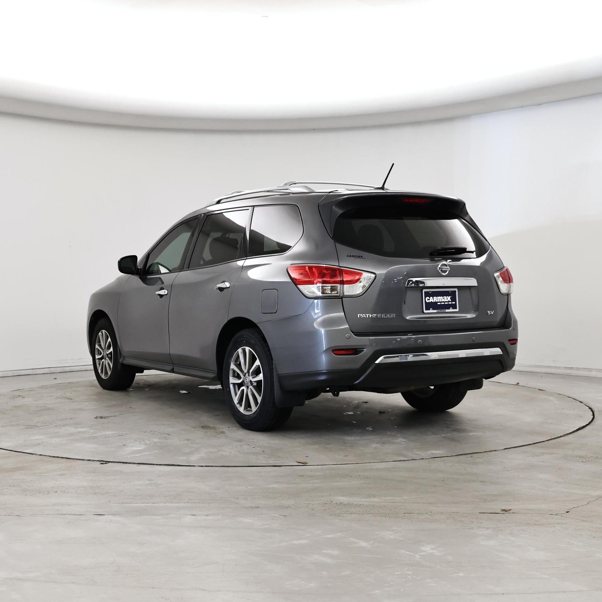 Thumbnail: 2015 Nissan Pathfinder - 2