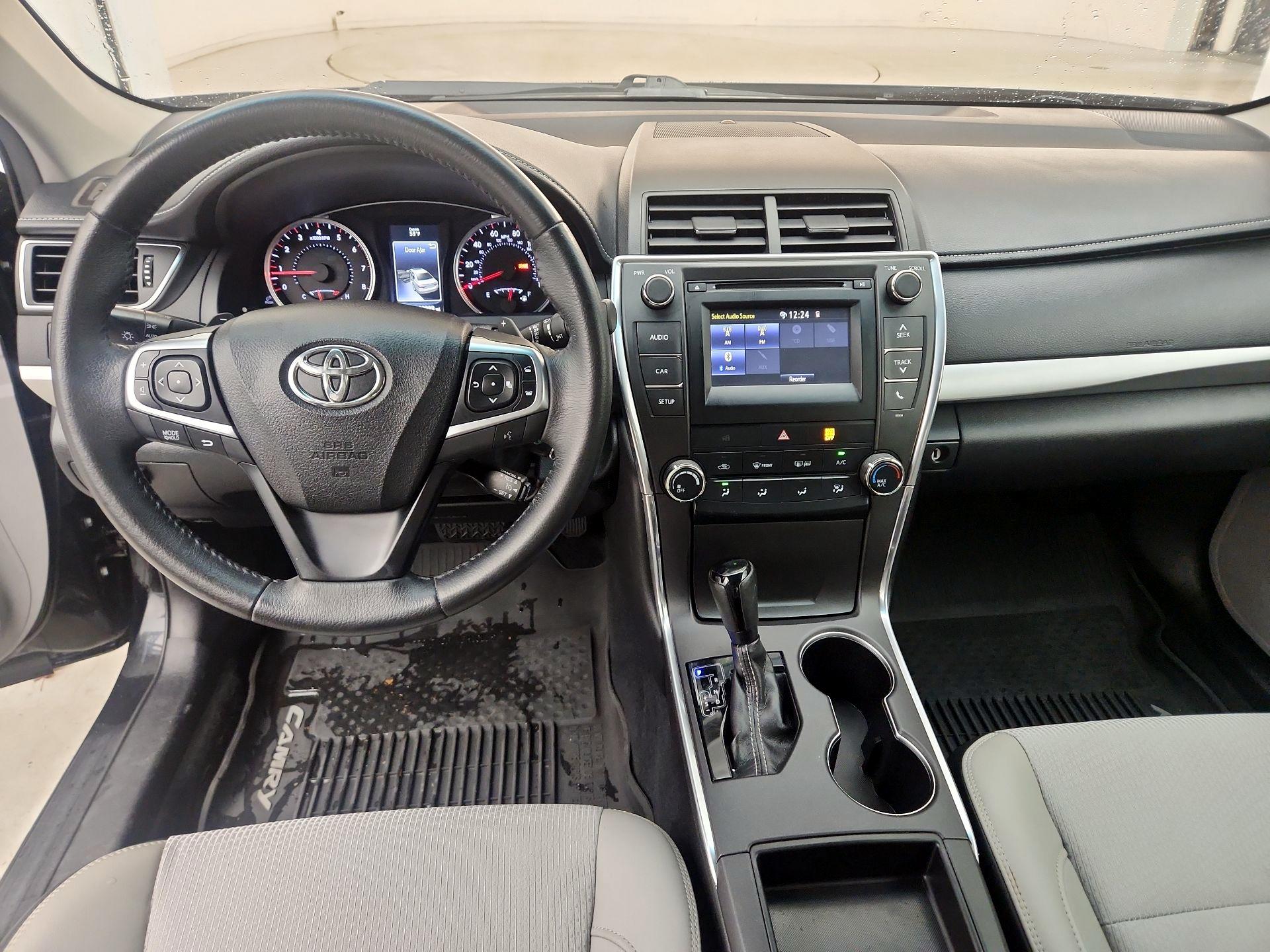 Thumbnail: 2017 Toyota Camry - 9