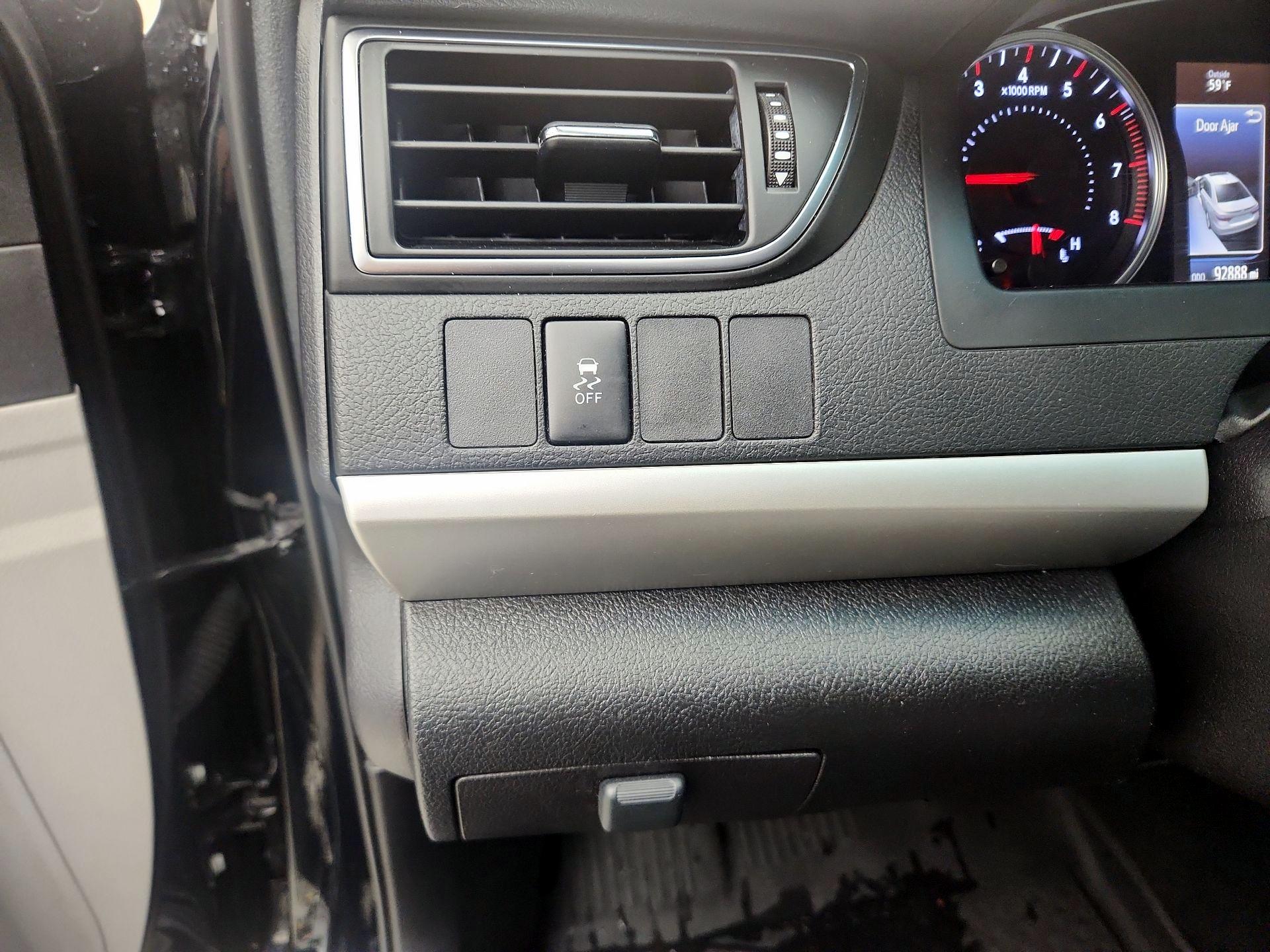 Thumbnail: 2017 Toyota Camry - 13