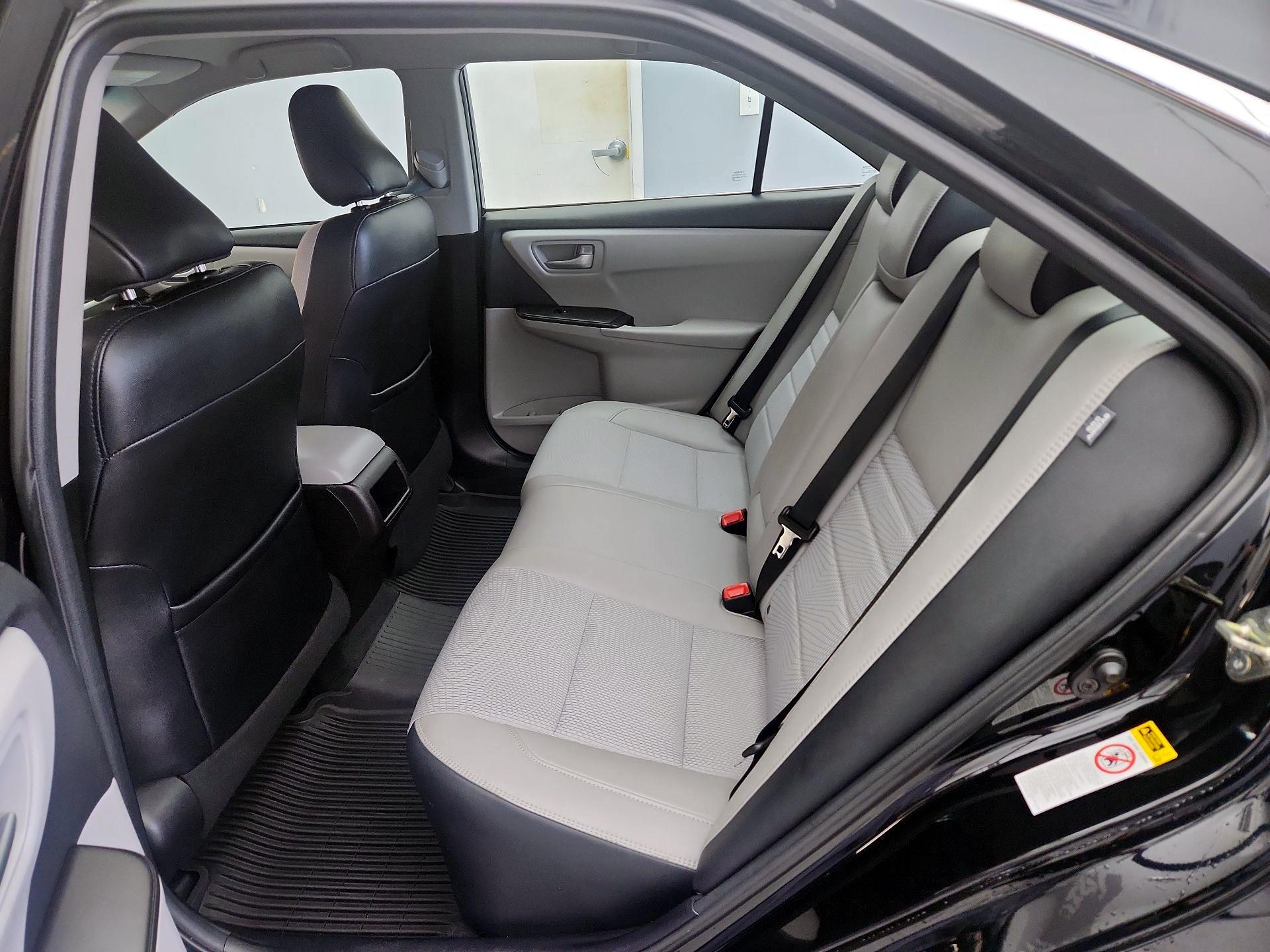 Thumbnail: 2017 Toyota Camry - 19