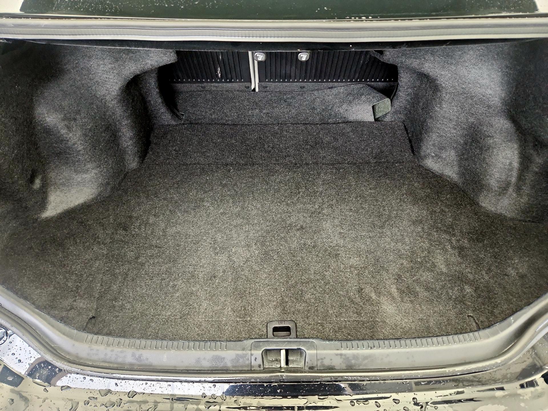 Thumbnail: 2017 Toyota Camry - 20