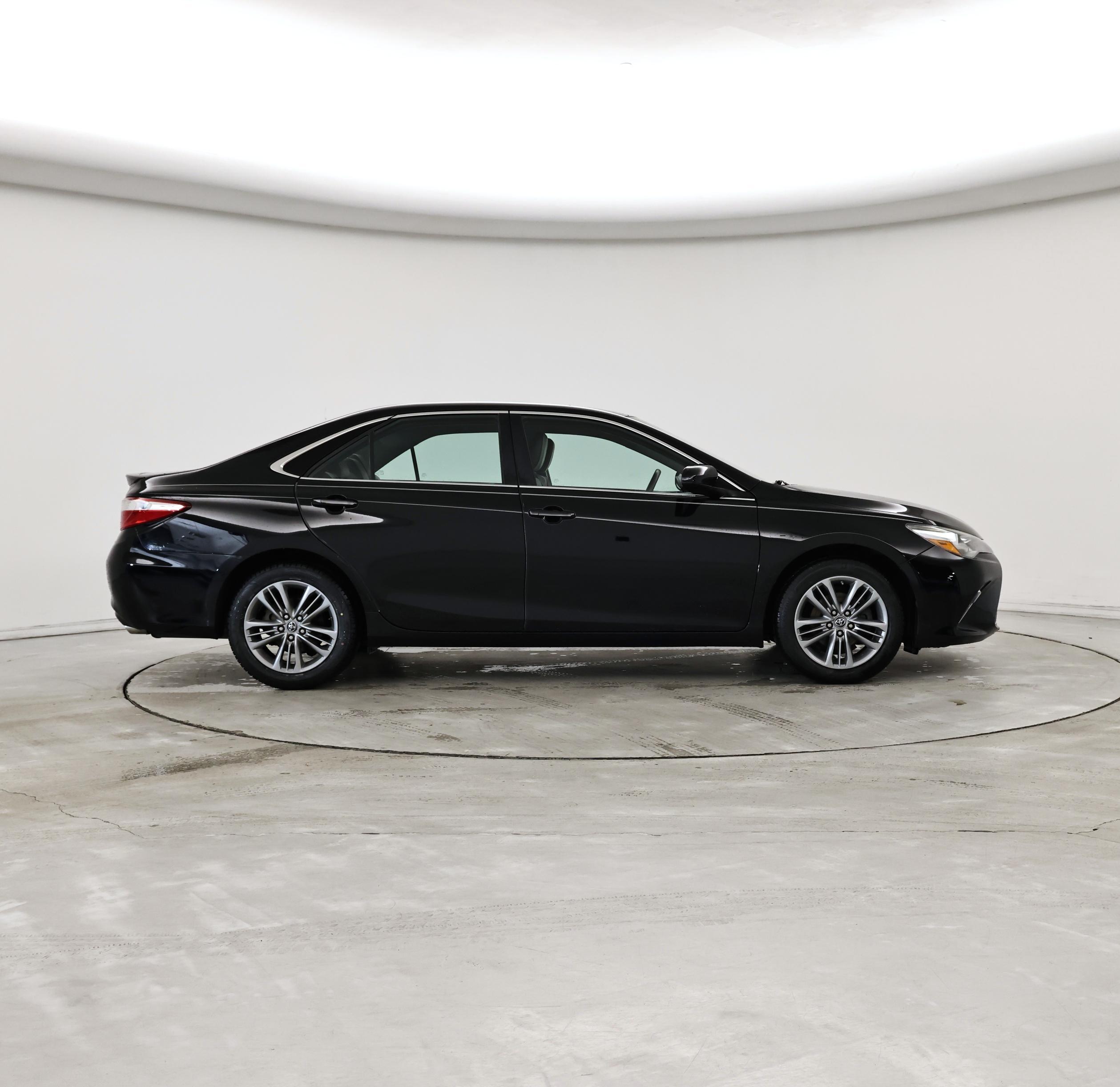 Thumbnail: 2017 Toyota Camry - 7