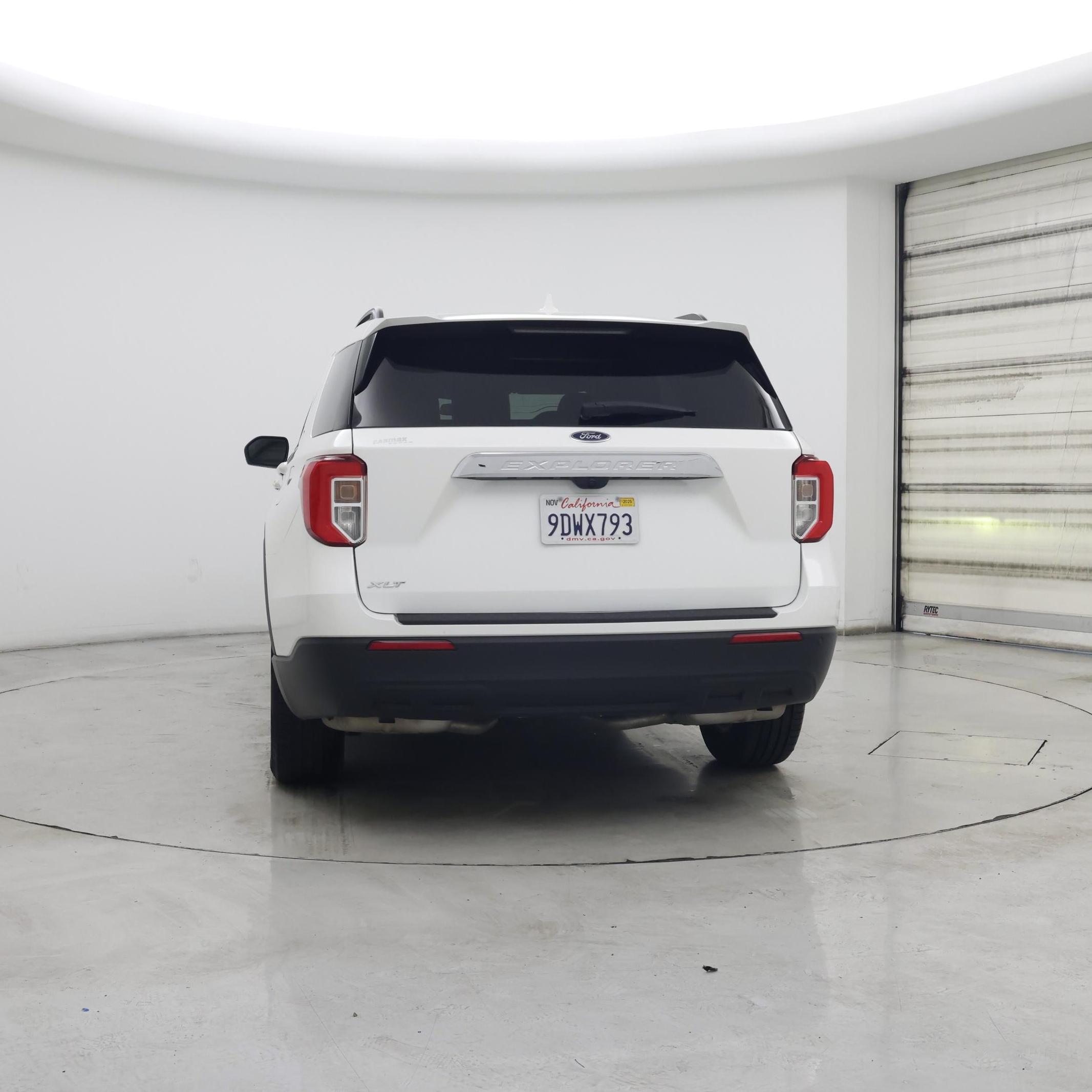 Thumbnail: 2022 Ford Explorer - 6