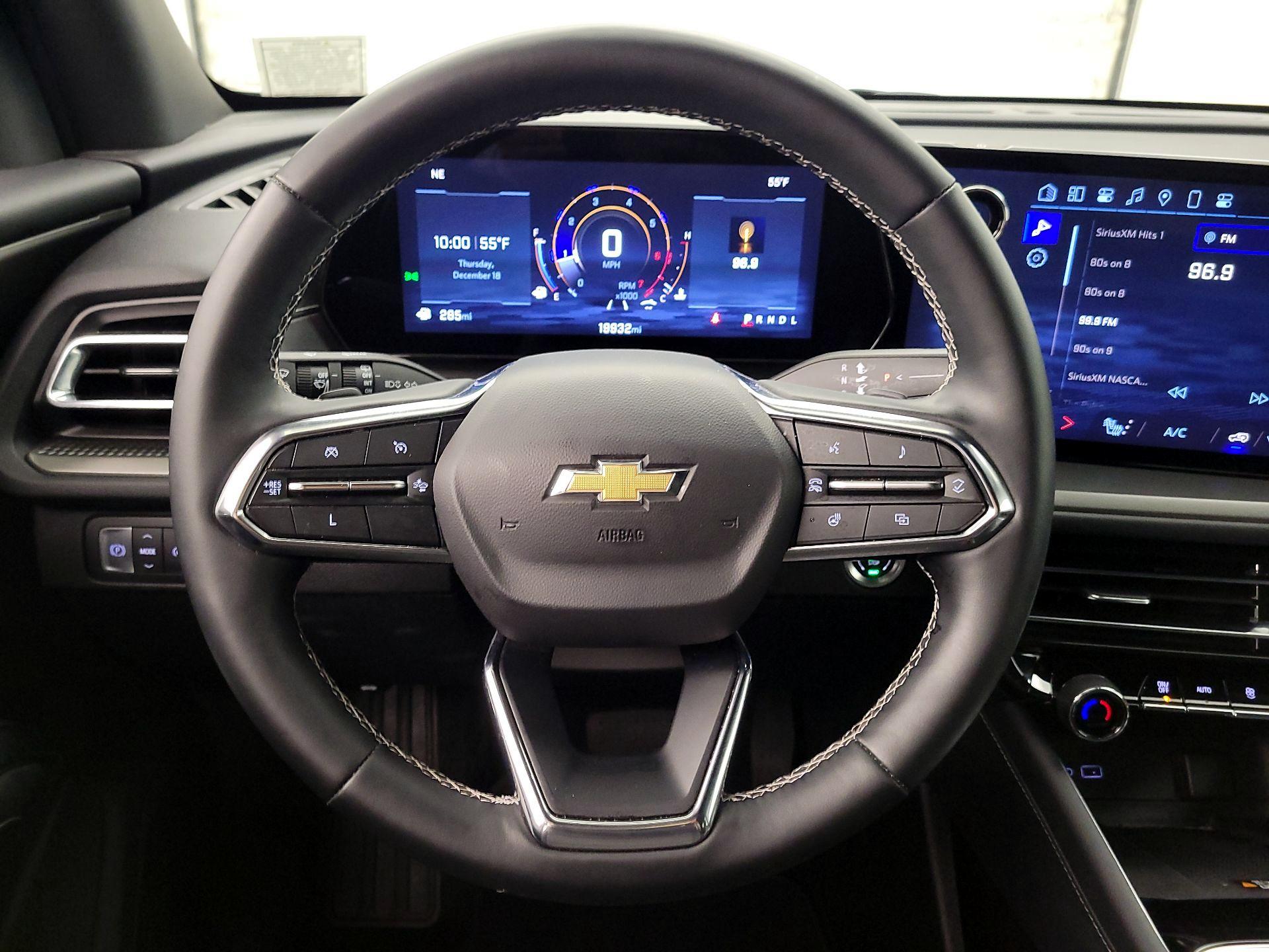 Thumbnail: 2025 Chevrolet Traverse - 10