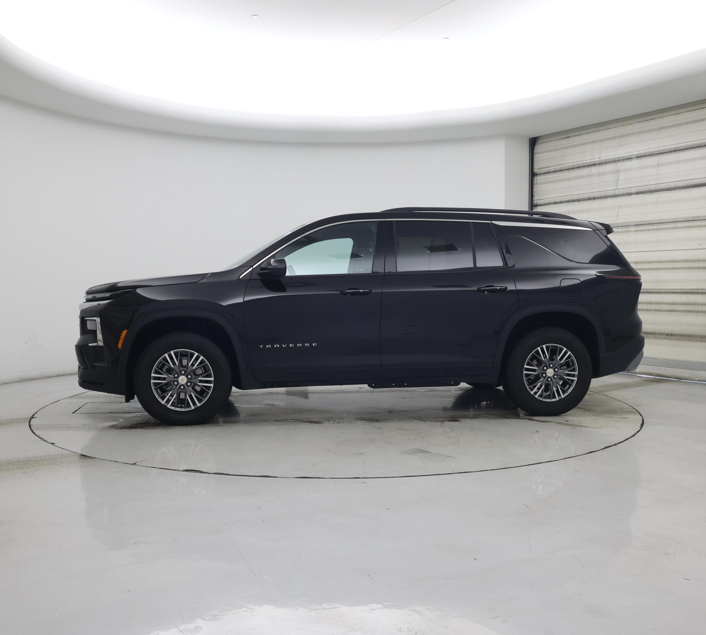 Thumbnail: 2025 Chevrolet Traverse - 3