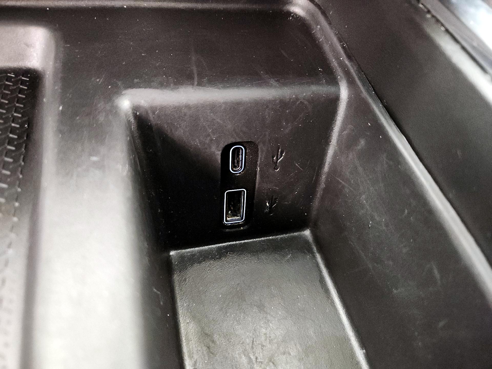 Thumbnail: 2025 GMC Acadia - 19