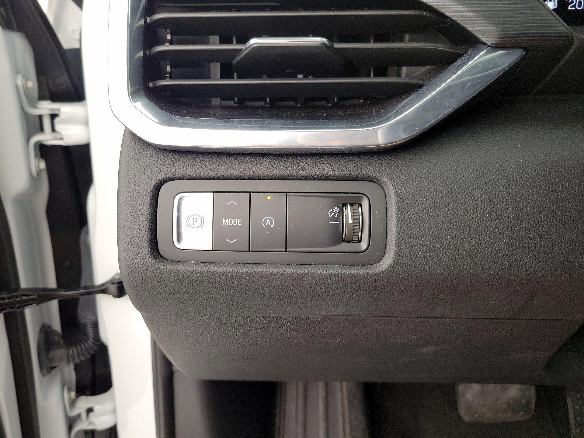 Thumbnail: 2025 GMC Acadia - 13