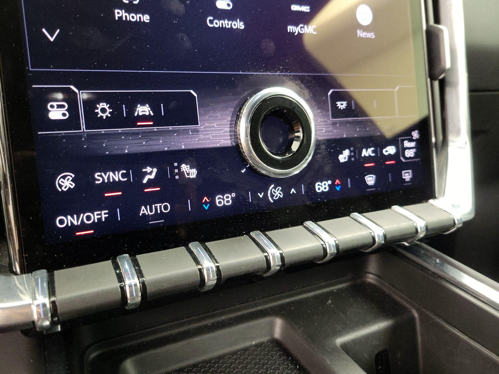 Thumbnail: 2025 GMC Acadia - 17