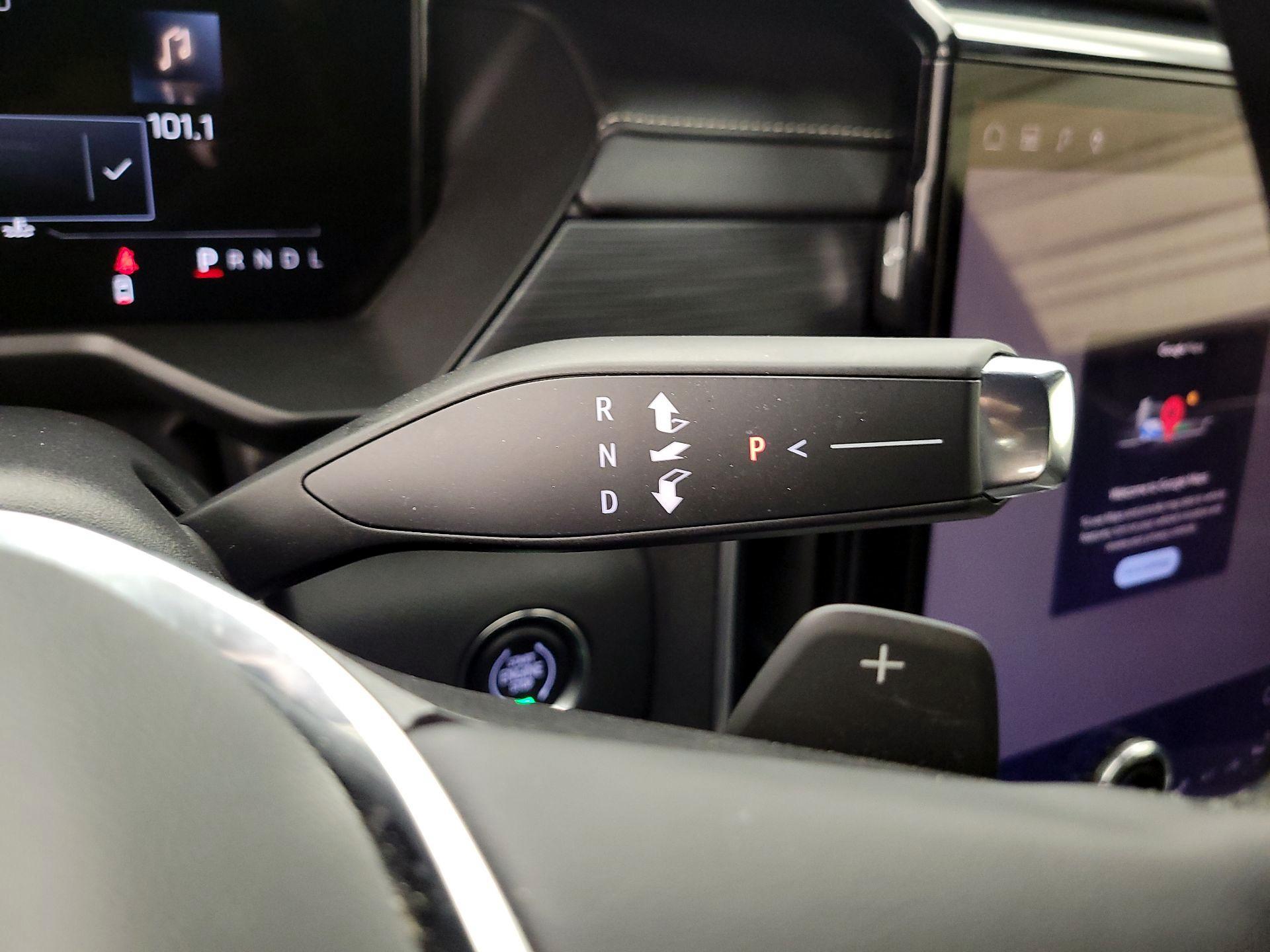 Thumbnail: 2025 GMC Acadia - 17