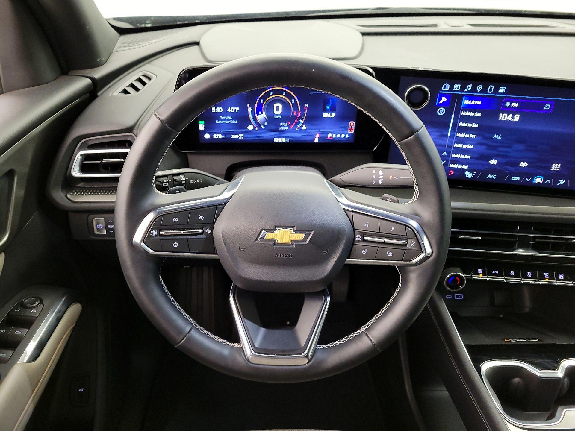 Thumbnail: 2025 Chevrolet Traverse - 10