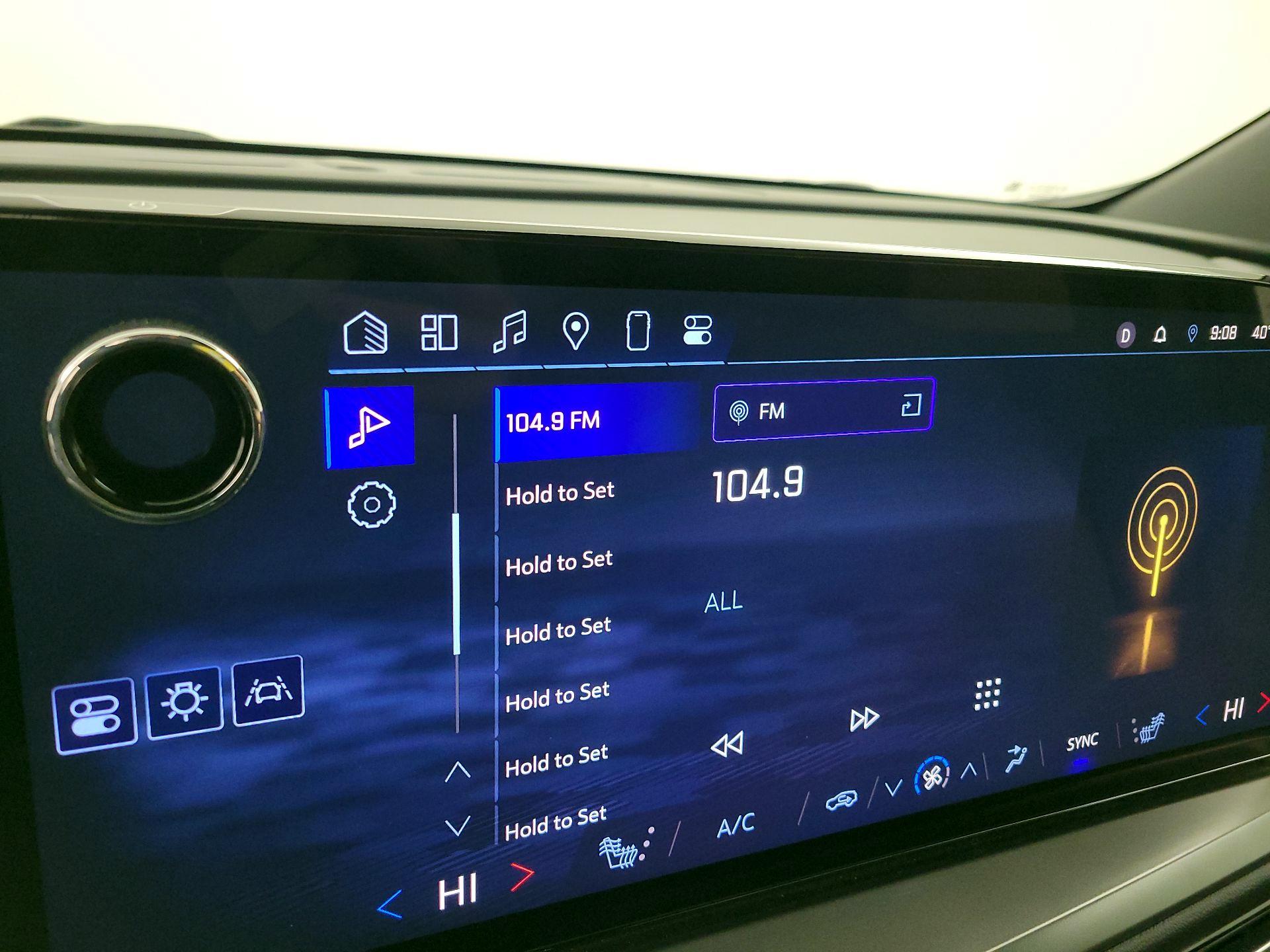 Thumbnail: 2025 Chevrolet Traverse - 15