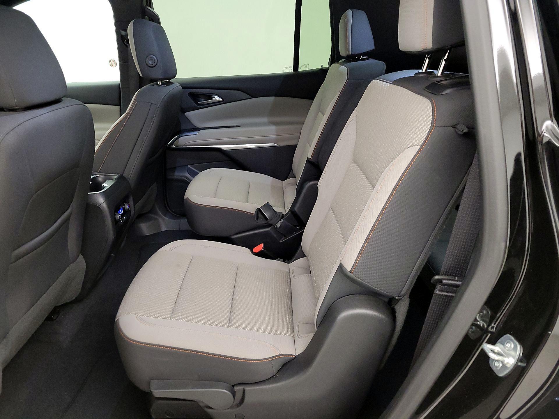 Thumbnail: 2025 Chevrolet Traverse - 19