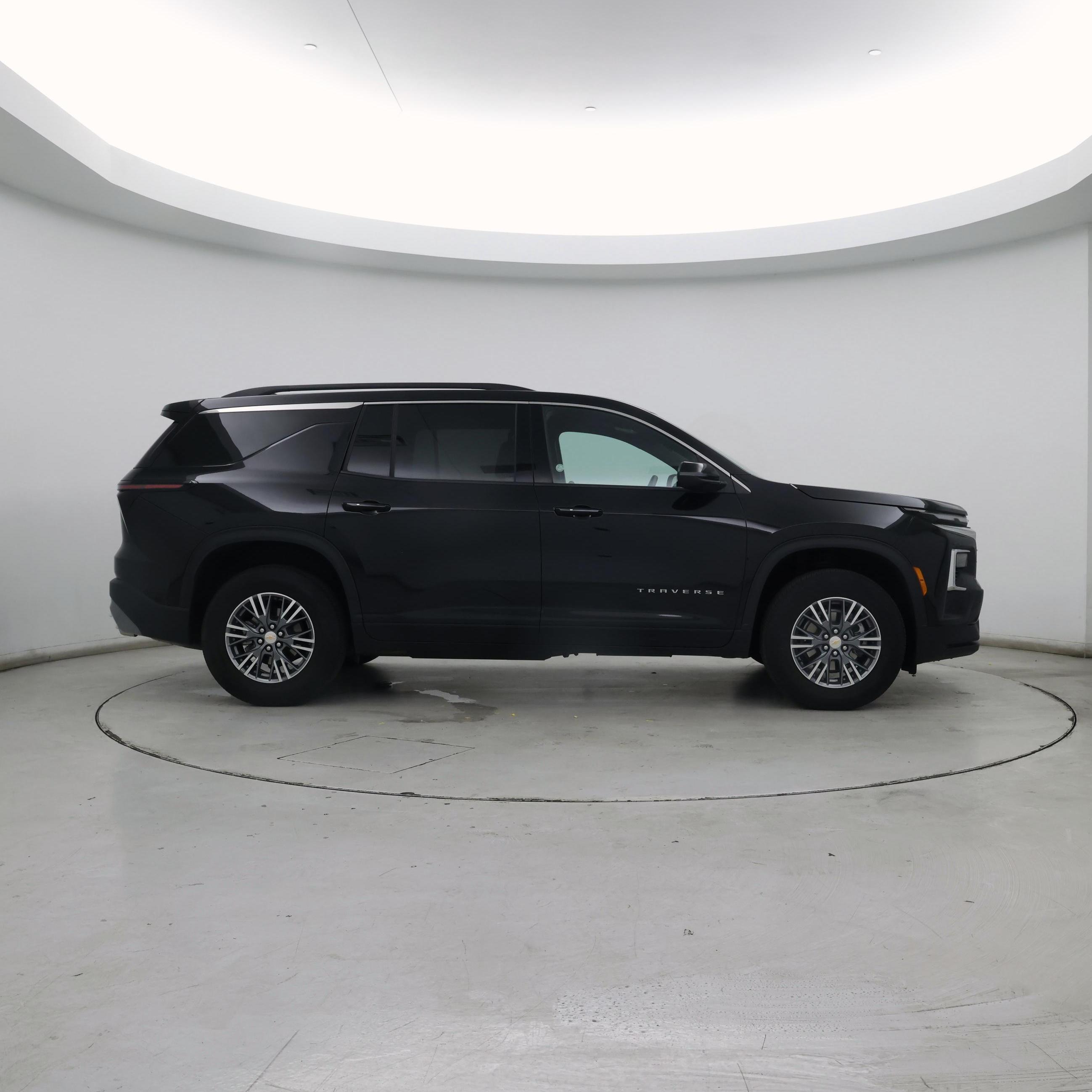 Thumbnail: 2025 Chevrolet Traverse - 7