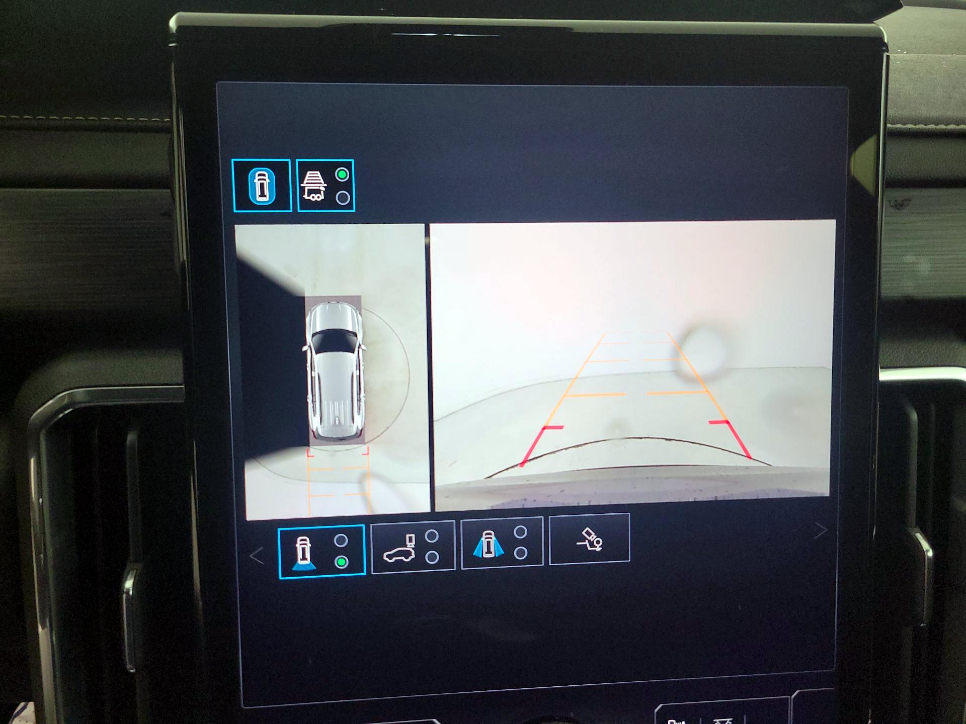 Thumbnail: 2025 GMC Acadia - 15