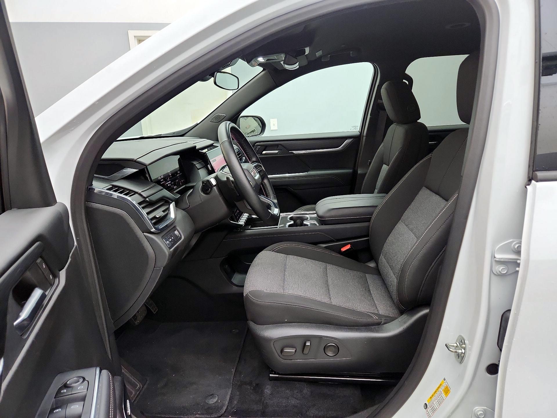 Thumbnail: 2025 GMC Acadia - 11