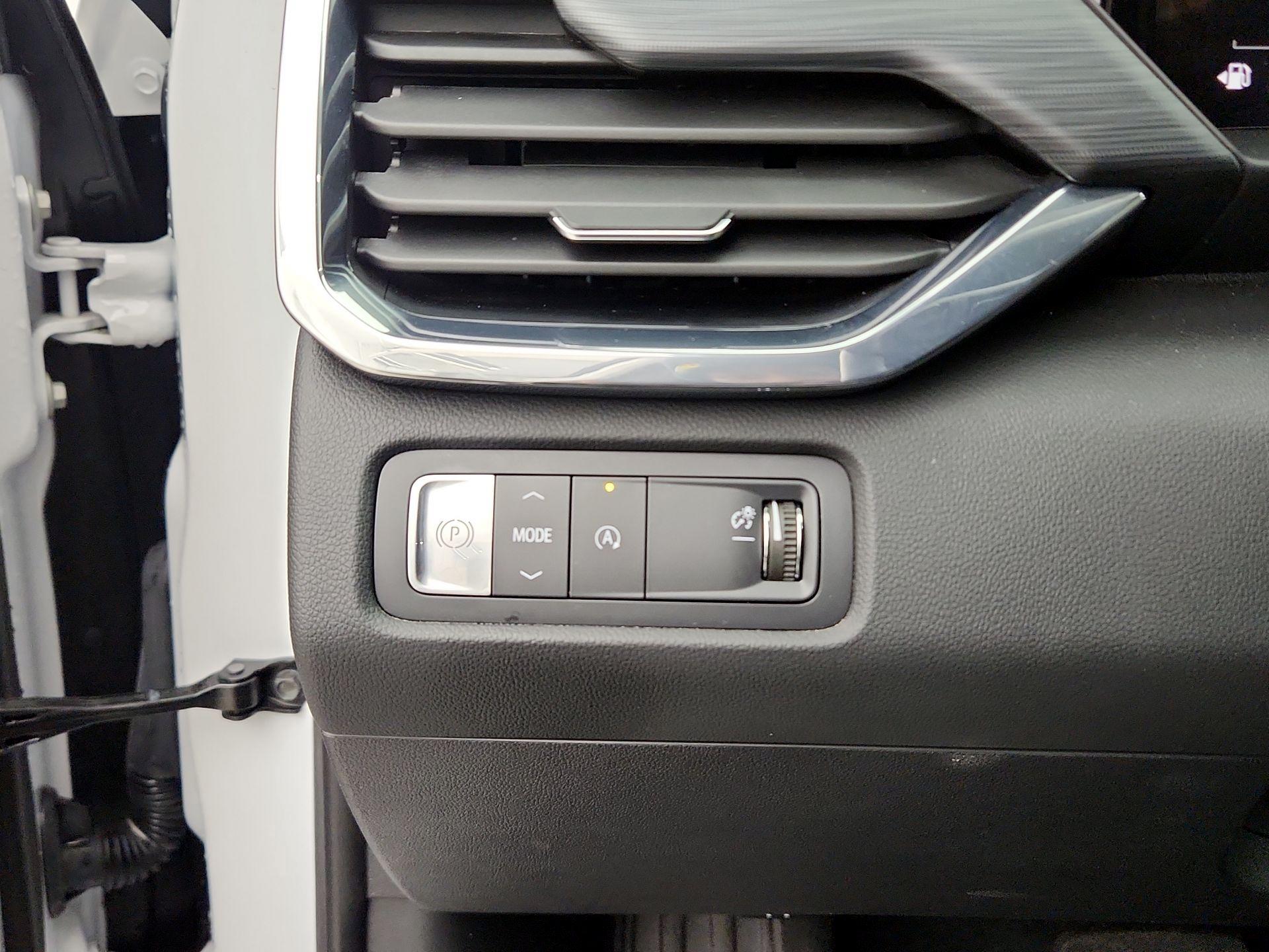 Thumbnail: 2025 GMC Acadia - 13