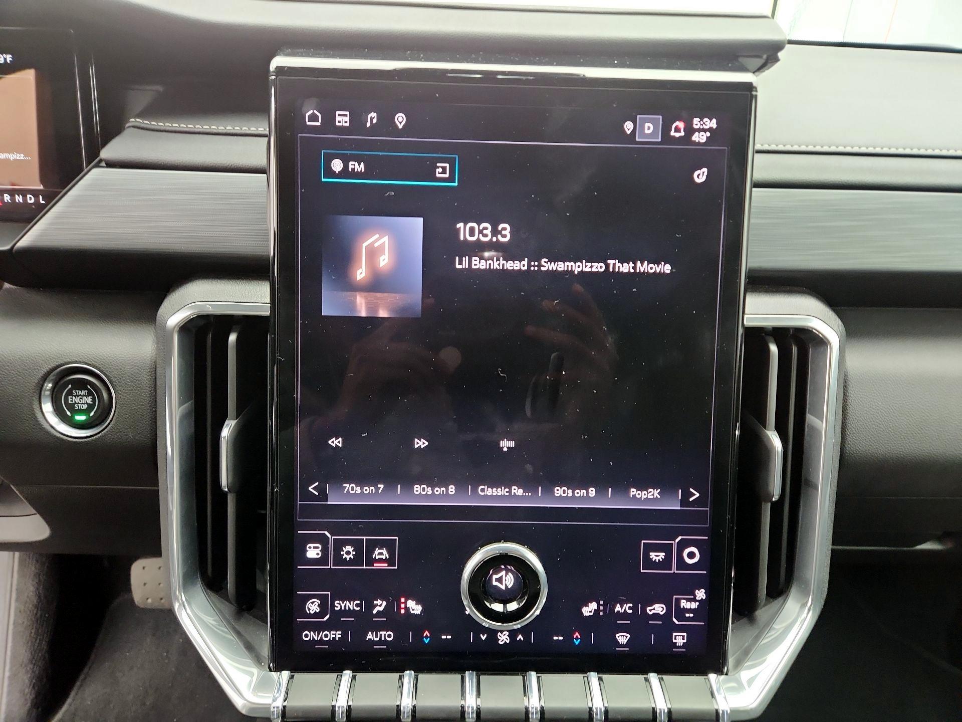 Thumbnail: 2025 GMC Acadia - 16