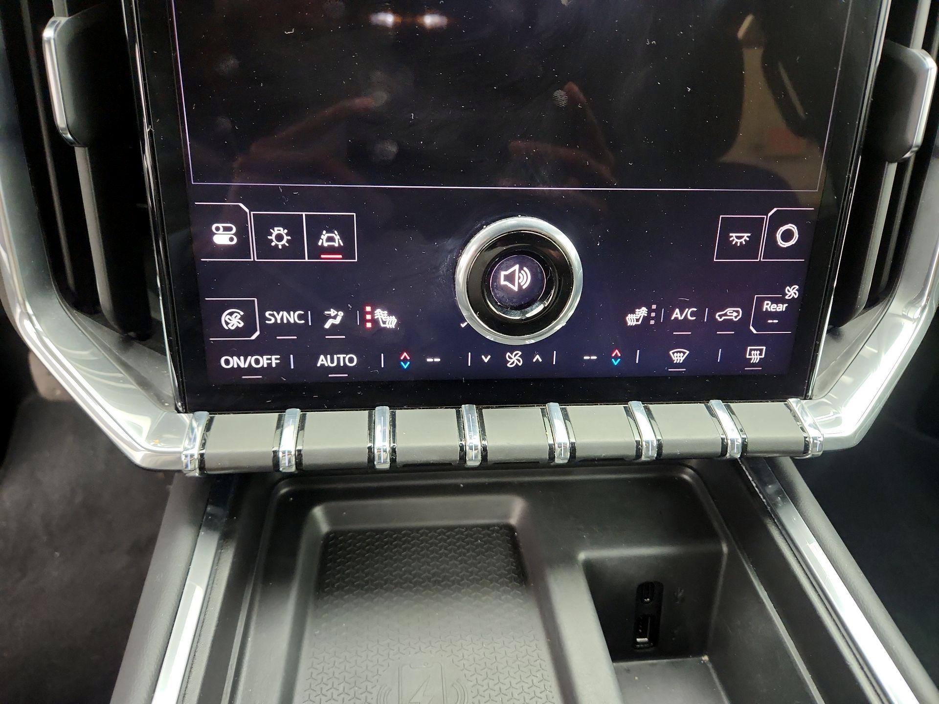 Thumbnail: 2025 GMC Acadia - 17