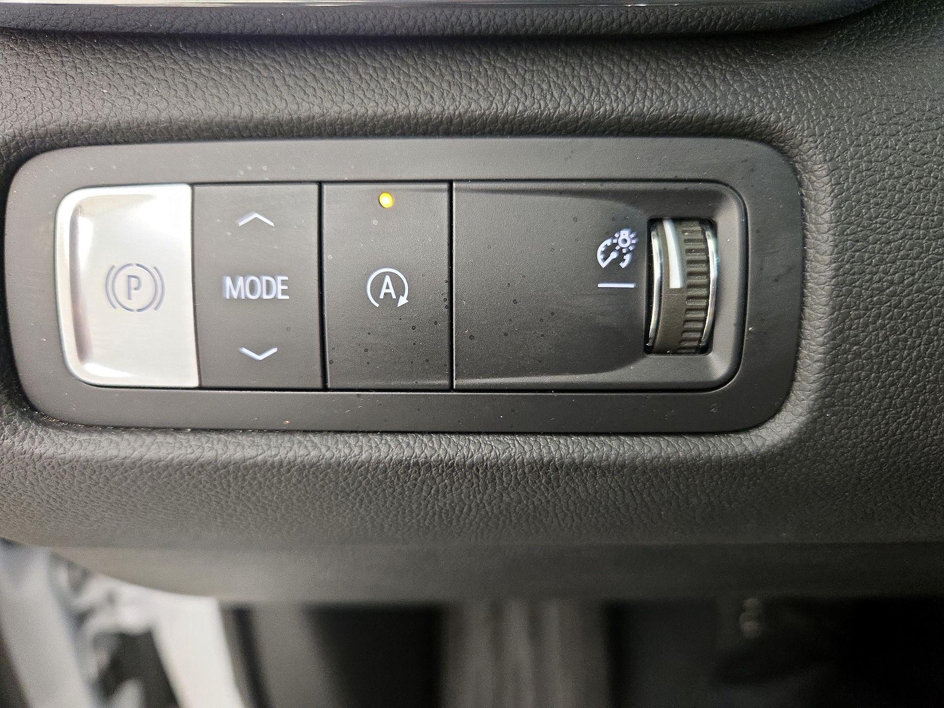 Thumbnail: 2025 GMC Acadia - 13