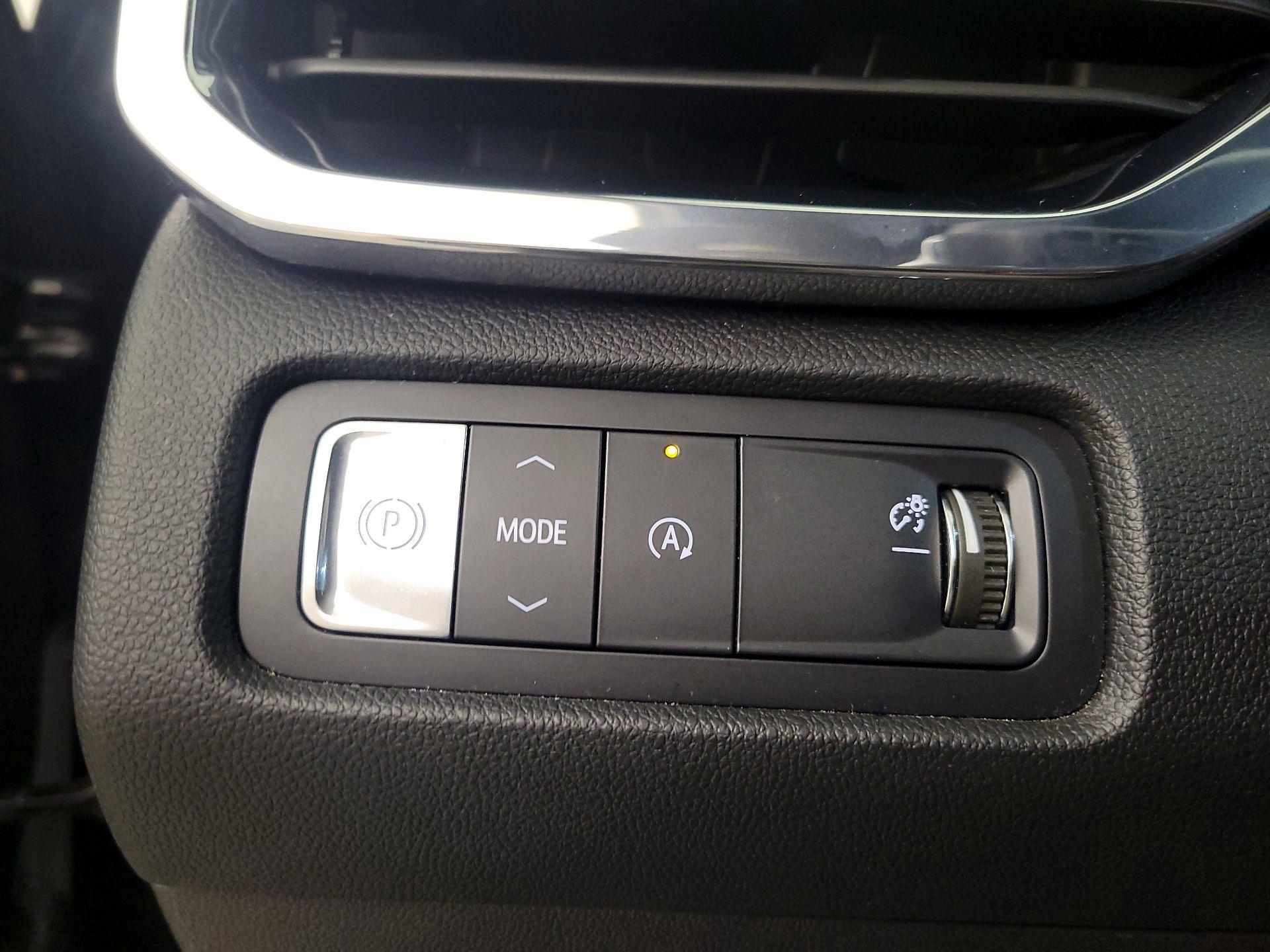 Thumbnail: 2025 GMC Acadia - 13