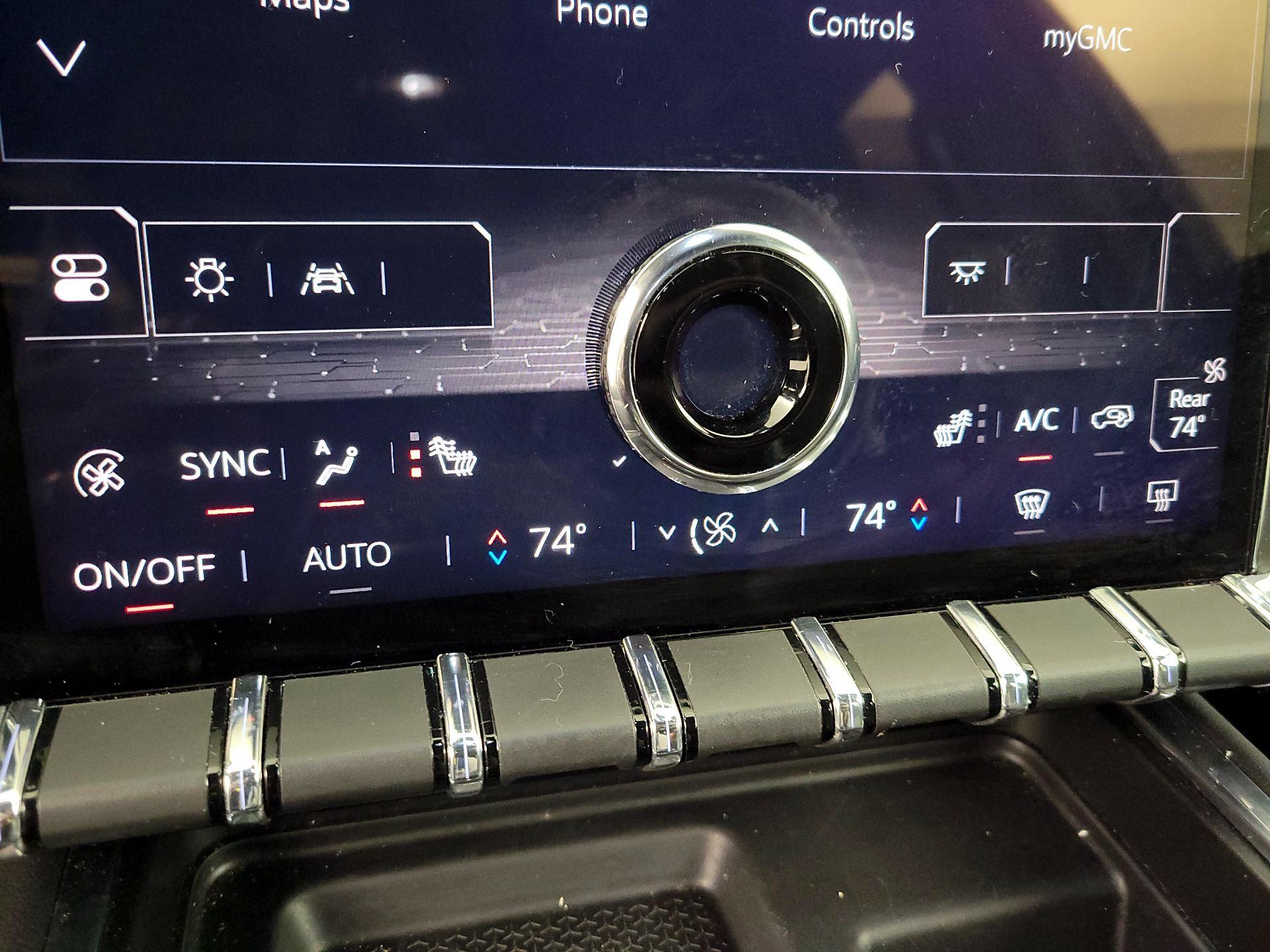 Thumbnail: 2025 GMC Acadia - 17