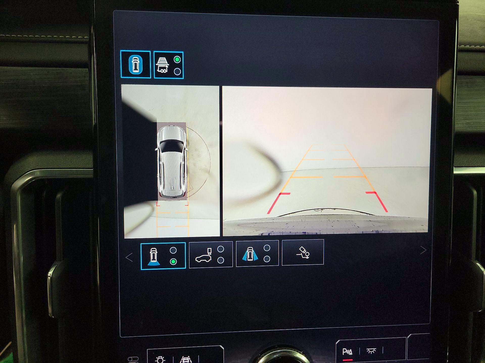 Thumbnail: 2025 GMC Acadia - 15