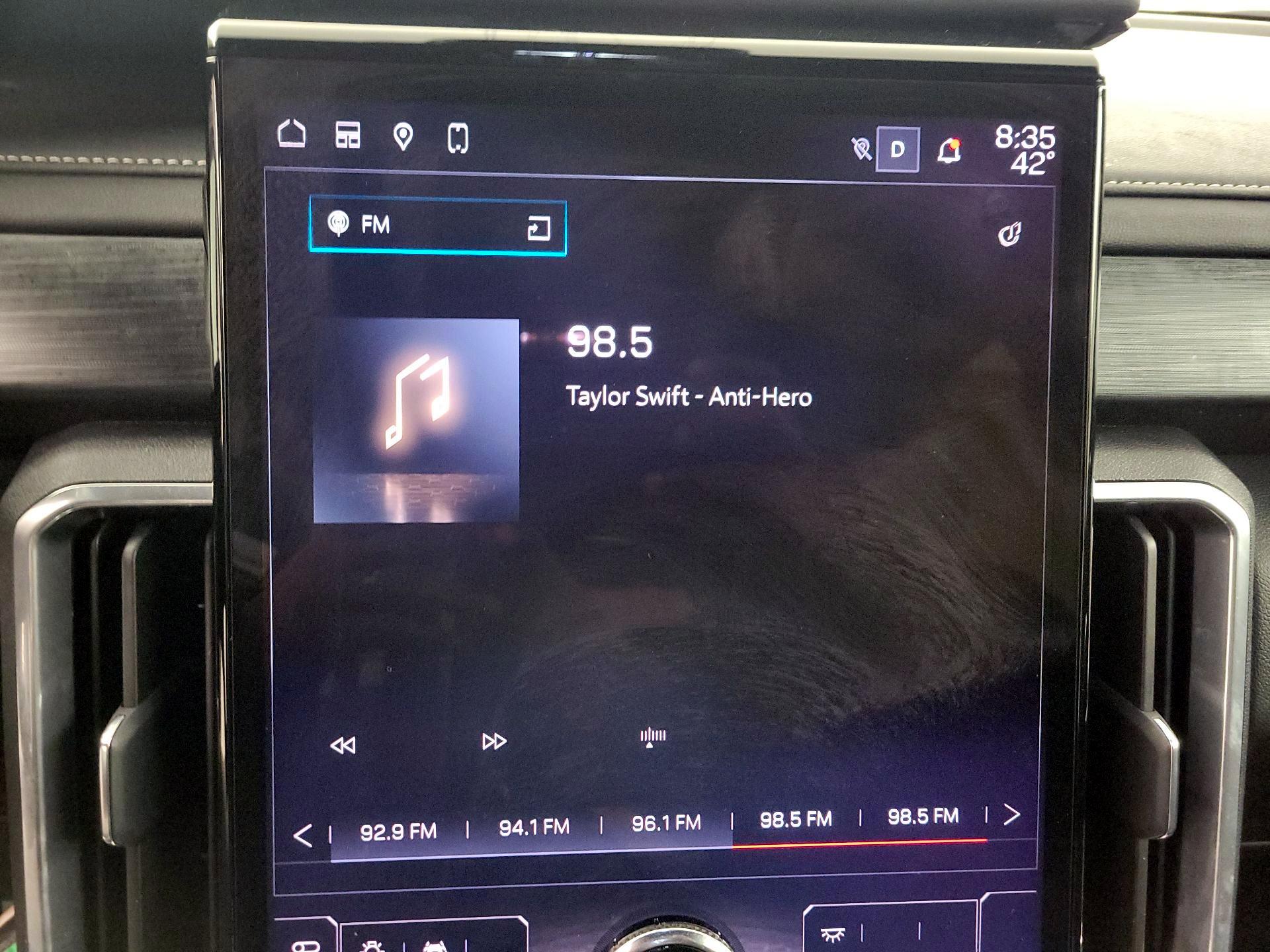 Thumbnail: 2025 GMC Acadia - 16