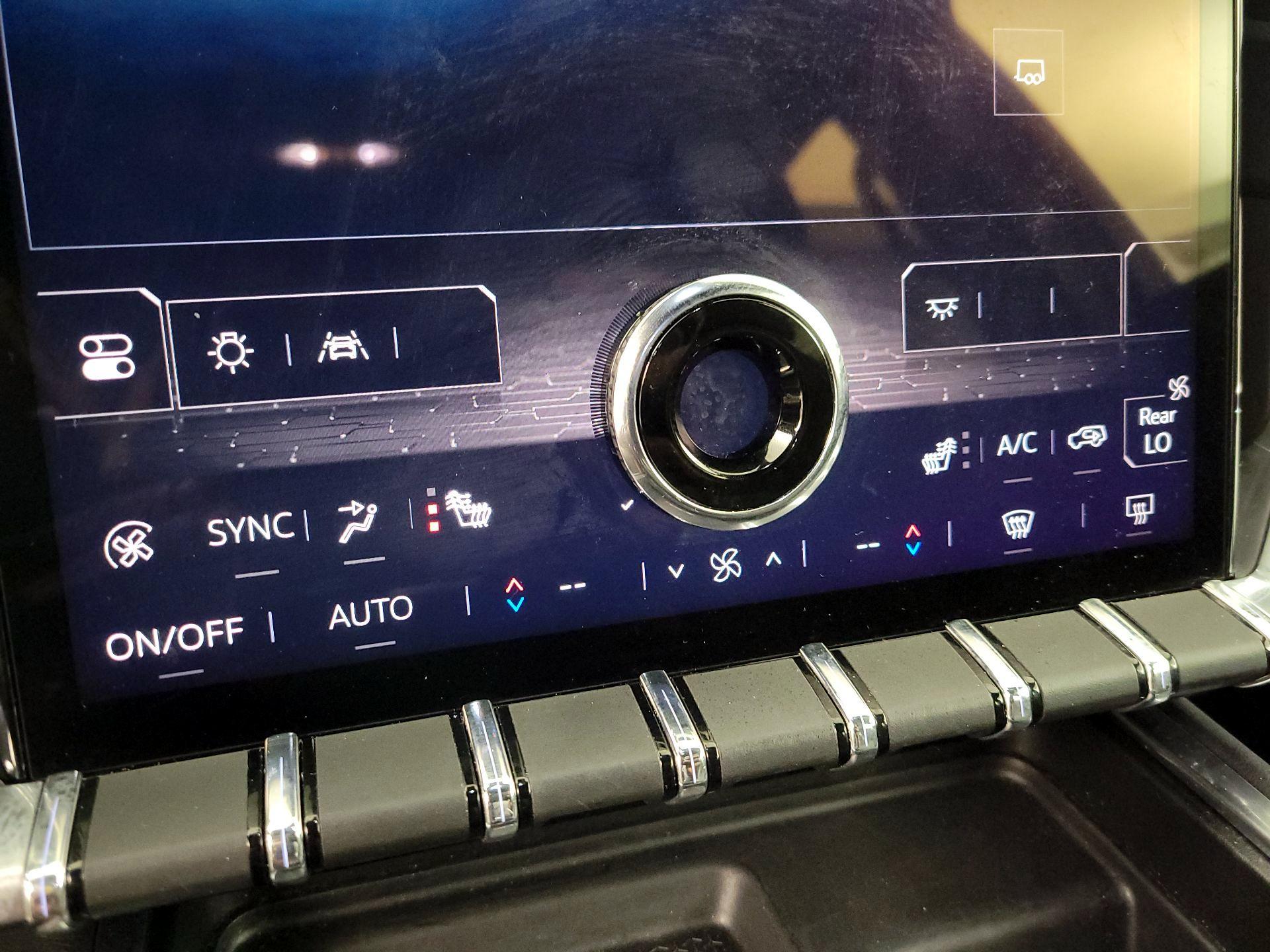 Thumbnail: 2025 GMC Acadia - 17