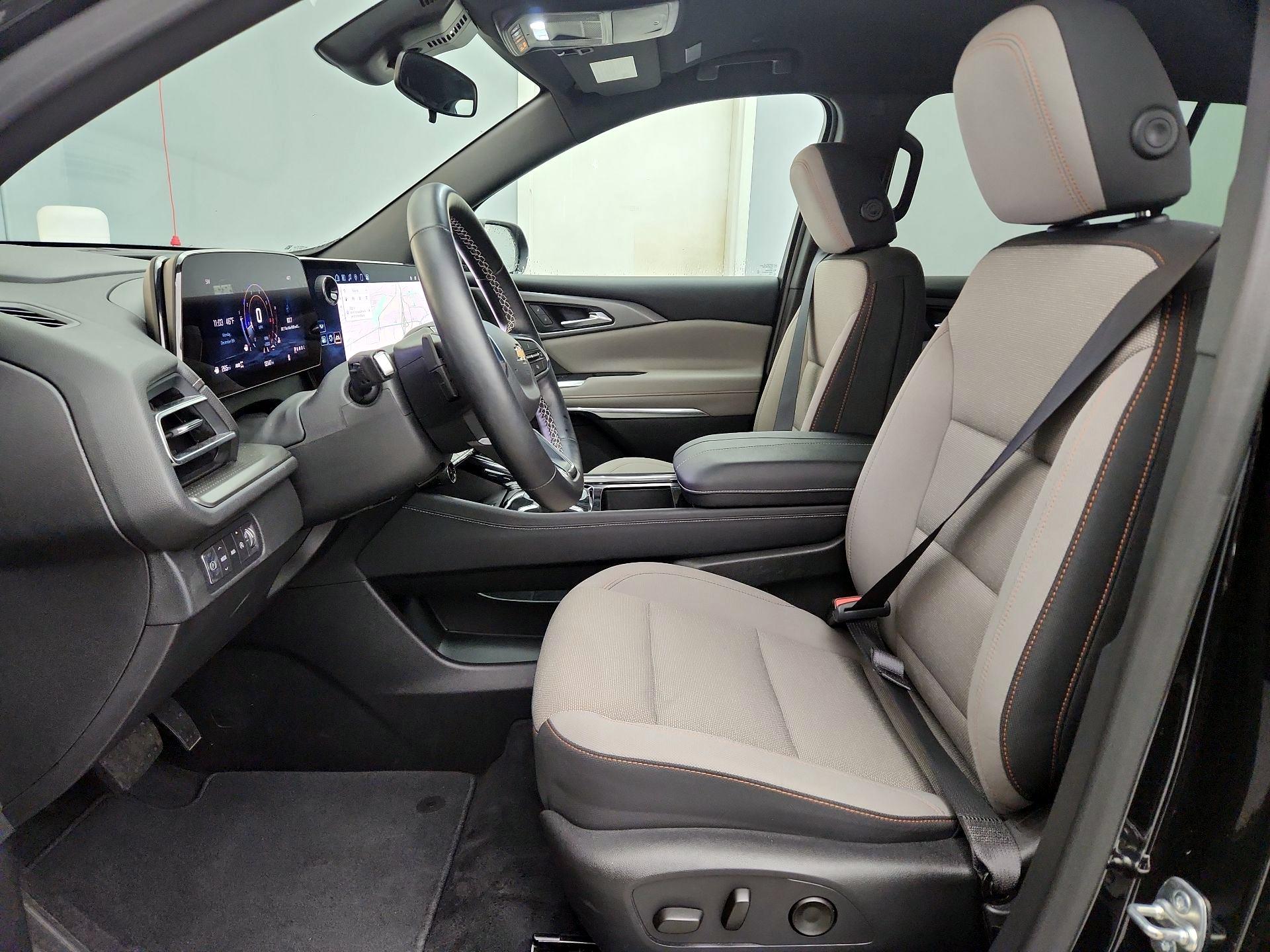 Thumbnail: 2025 Chevrolet Traverse - 11