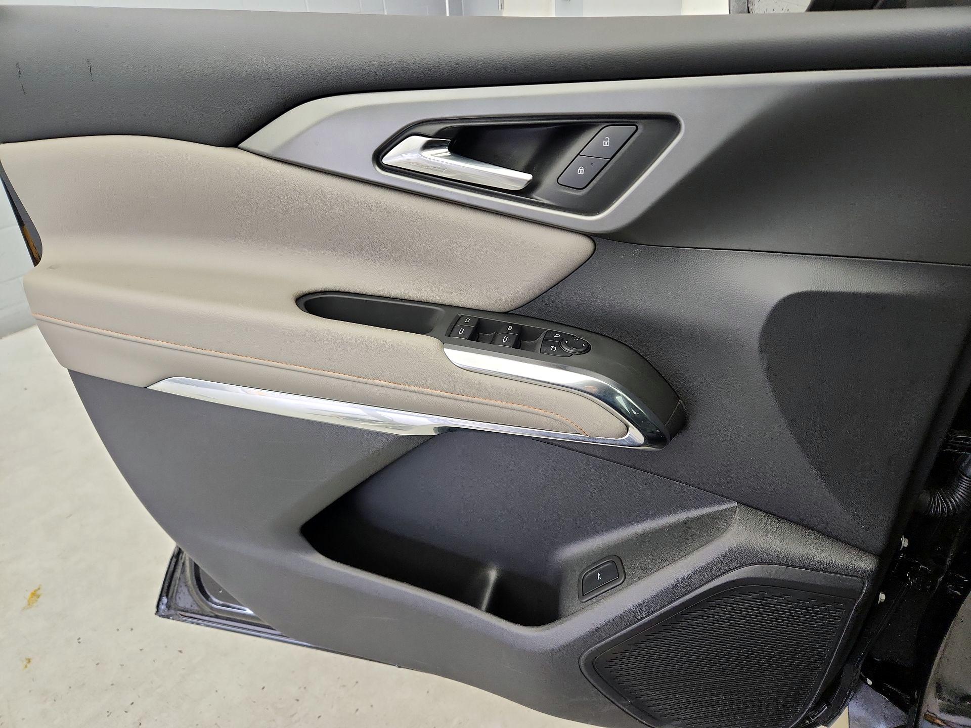 Thumbnail: 2025 Chevrolet Traverse - 12