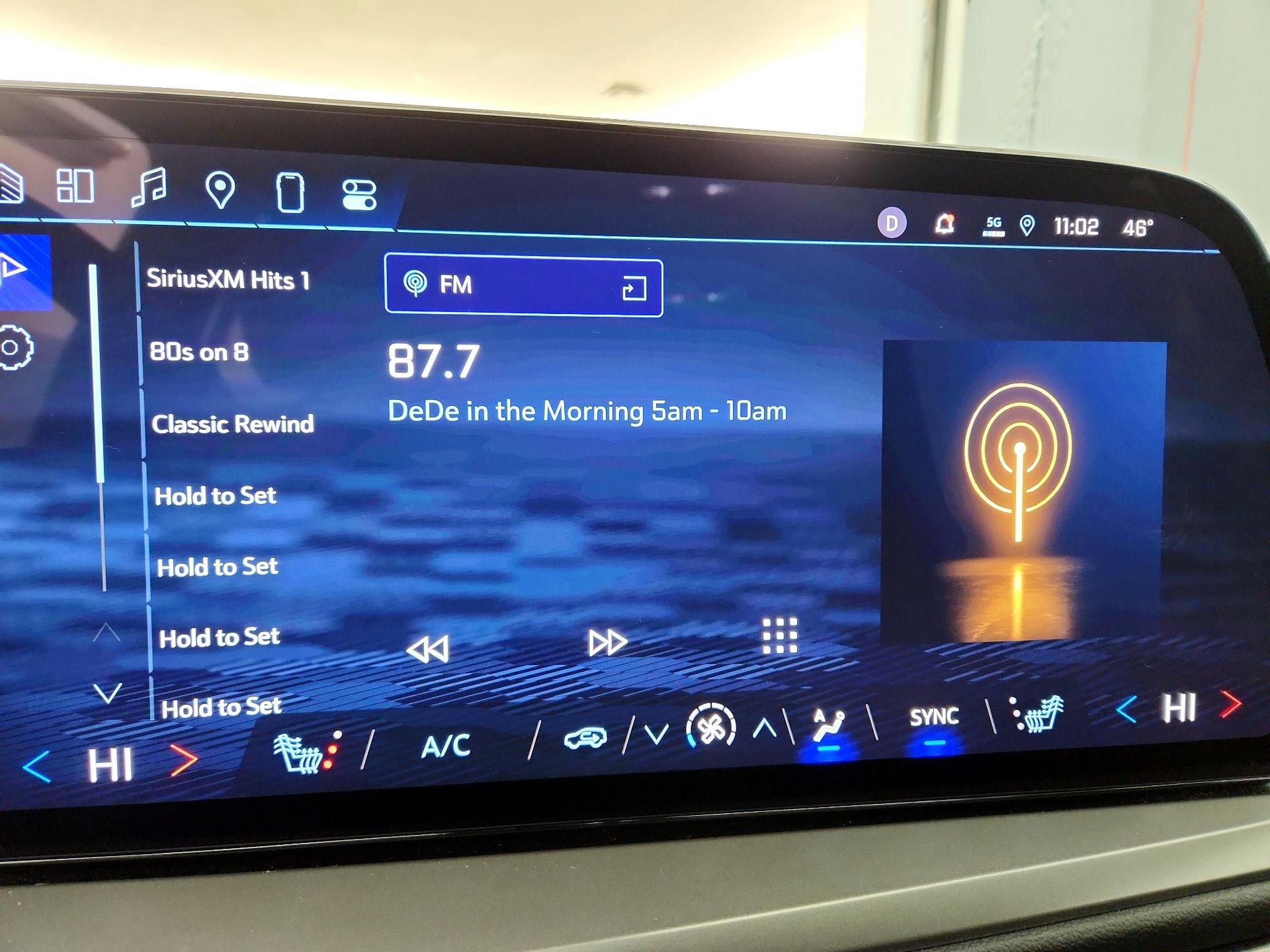 Thumbnail: 2025 Chevrolet Traverse - 16