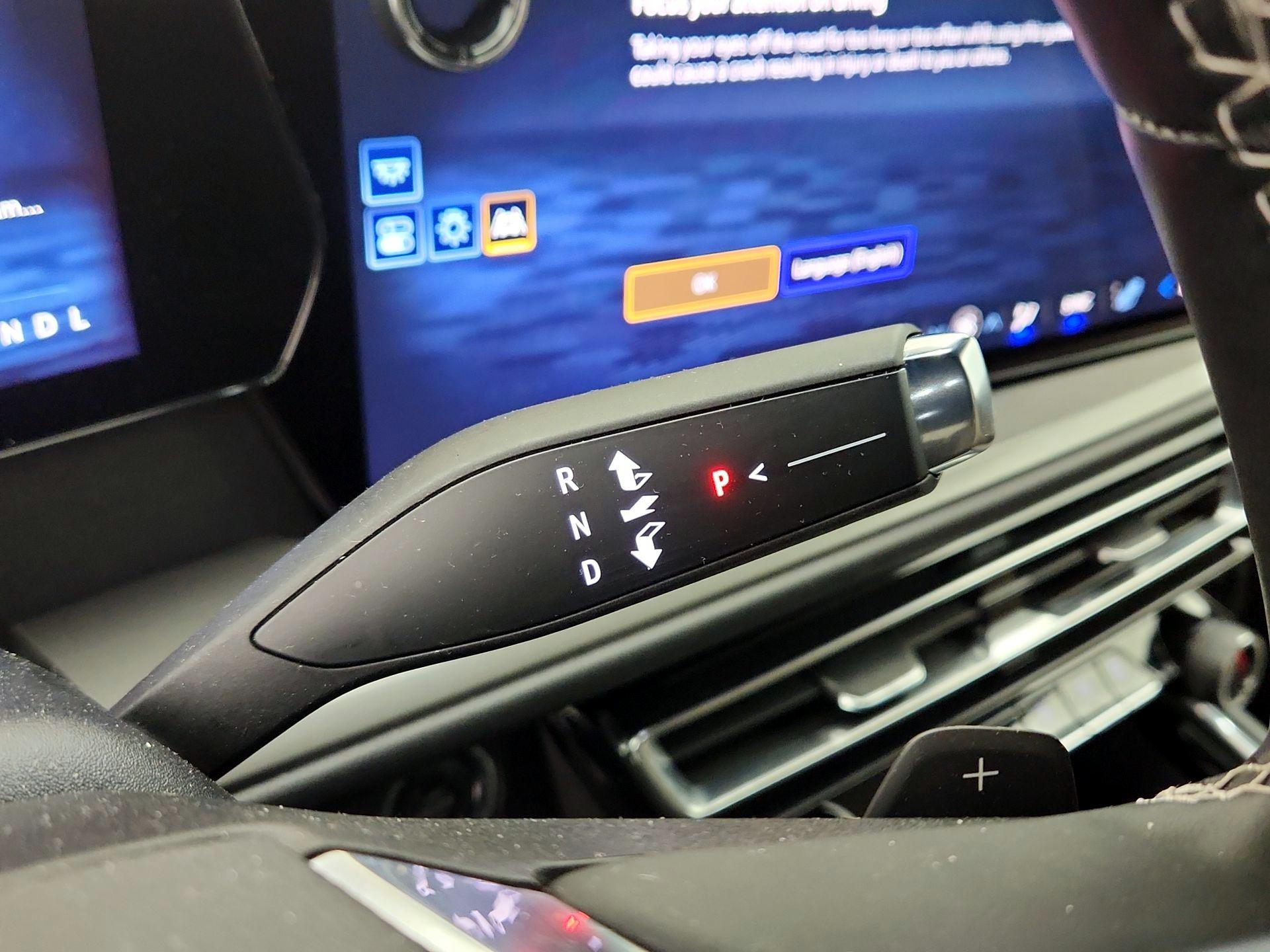 Thumbnail: 2025 Chevrolet Traverse - 18