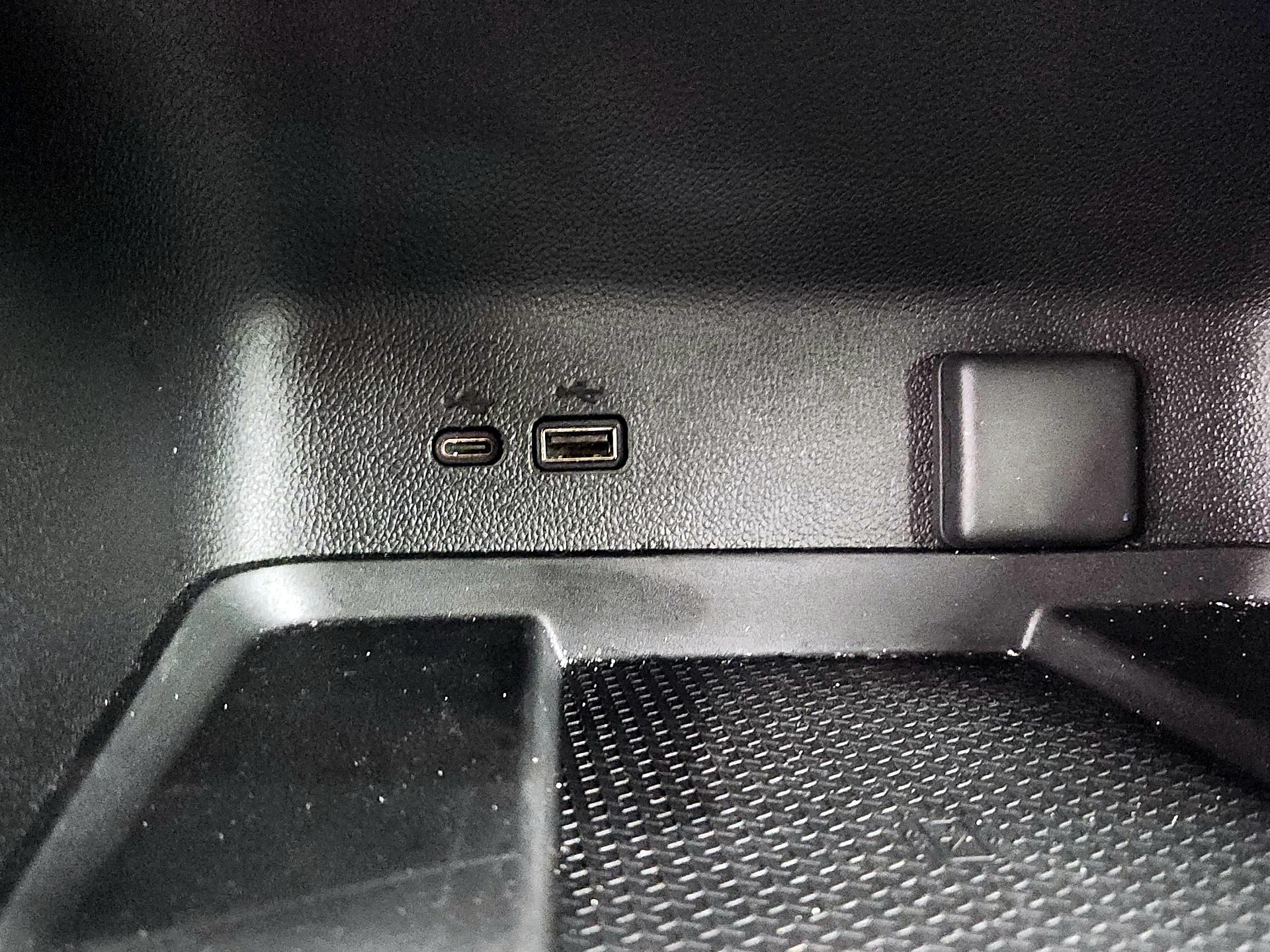 Thumbnail: 2025 Chevrolet Traverse - 19