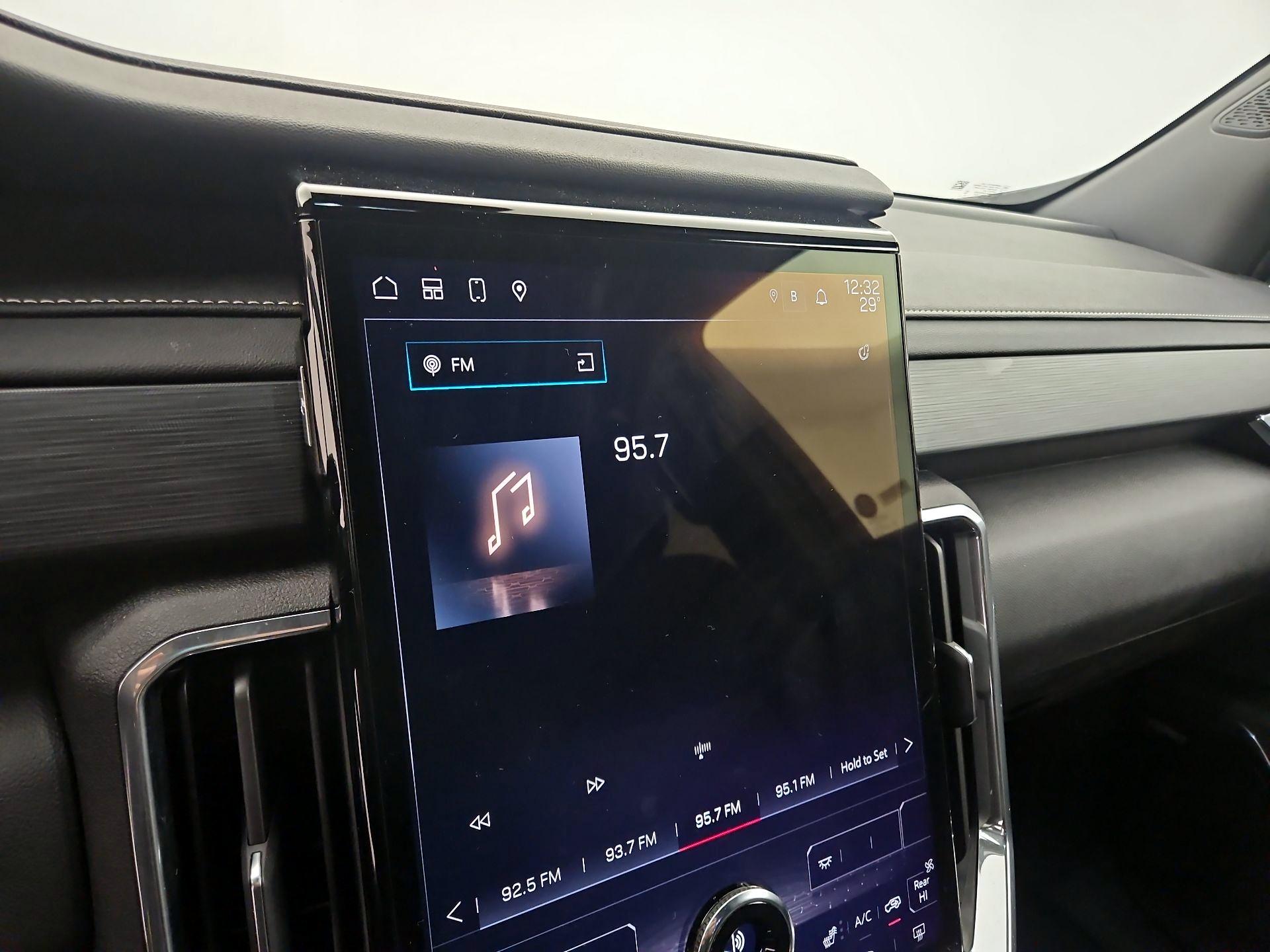 Thumbnail: 2025 GMC Acadia - 16