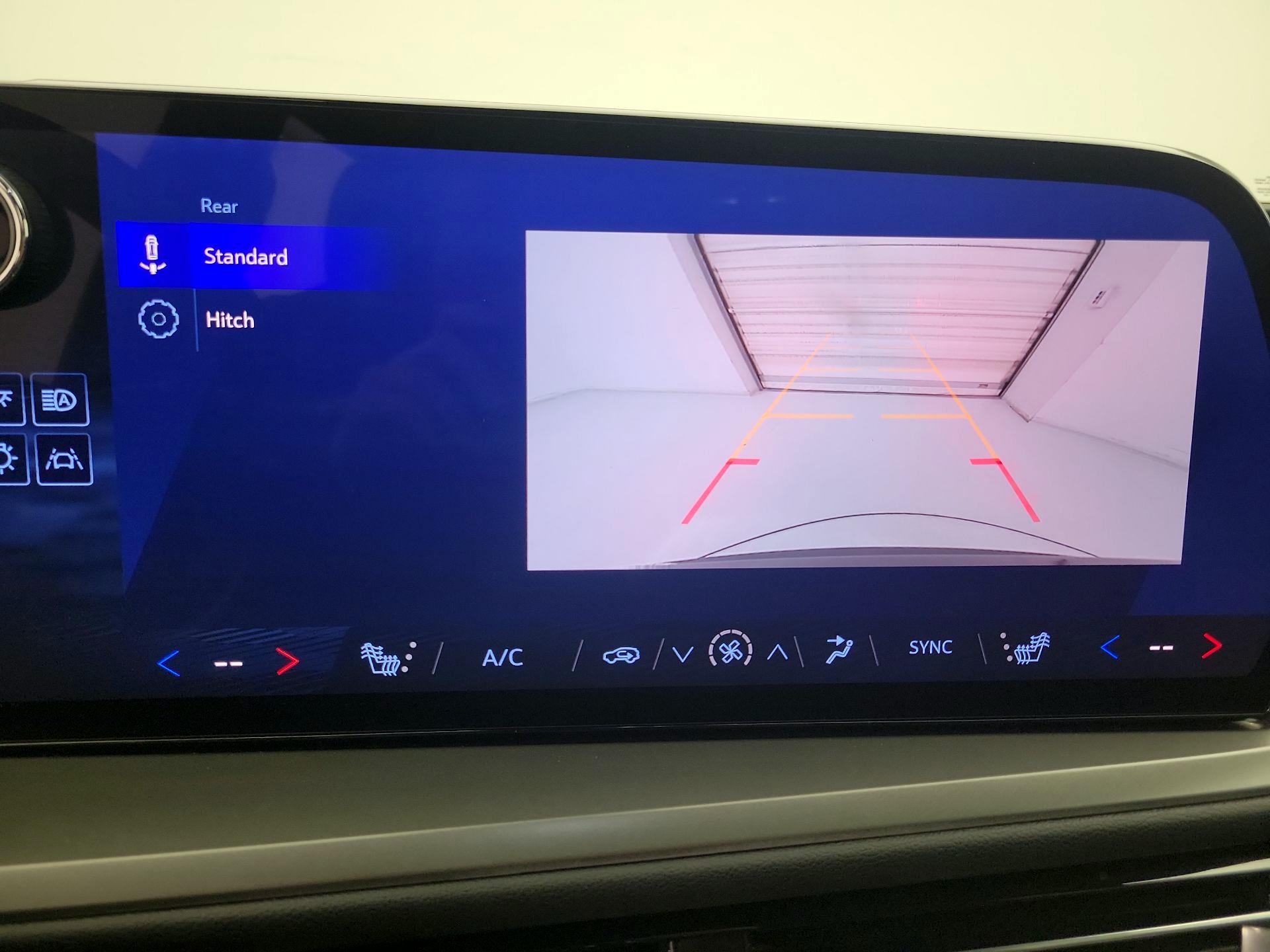 Thumbnail: 2025 Chevrolet Traverse - 14